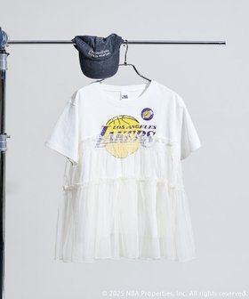 【フリークスストア/FREAK'S STORE】のNBA プリント チュールフリル ドッキングTシャツ 25AW 人気、トレンドファッション・服の通販 founy(ファニー) ファッション Fashion レディースファッション Fashion for Women トップス・カットソー Cut & Sew Tops シャツ・ブラウス・オフィスカジュアル Elegant Blouses & Button-Ups ロングTシャツ・Tシャツ Longline T-Shirts & Tees 2025年 2025 2025-2026秋冬・A/W Autumn/Winter 2025–26 AW25–26 冬 Winter / This Winter チュール Tulip, Tulip Motif トレンド Trend, Trending Now ドッキング Docking, Mixed Material プリント Print, Printed Pattern リメイク Remake, Reconstructed A/W・秋冬 Autumn/Winter |ID:prp329100004854344