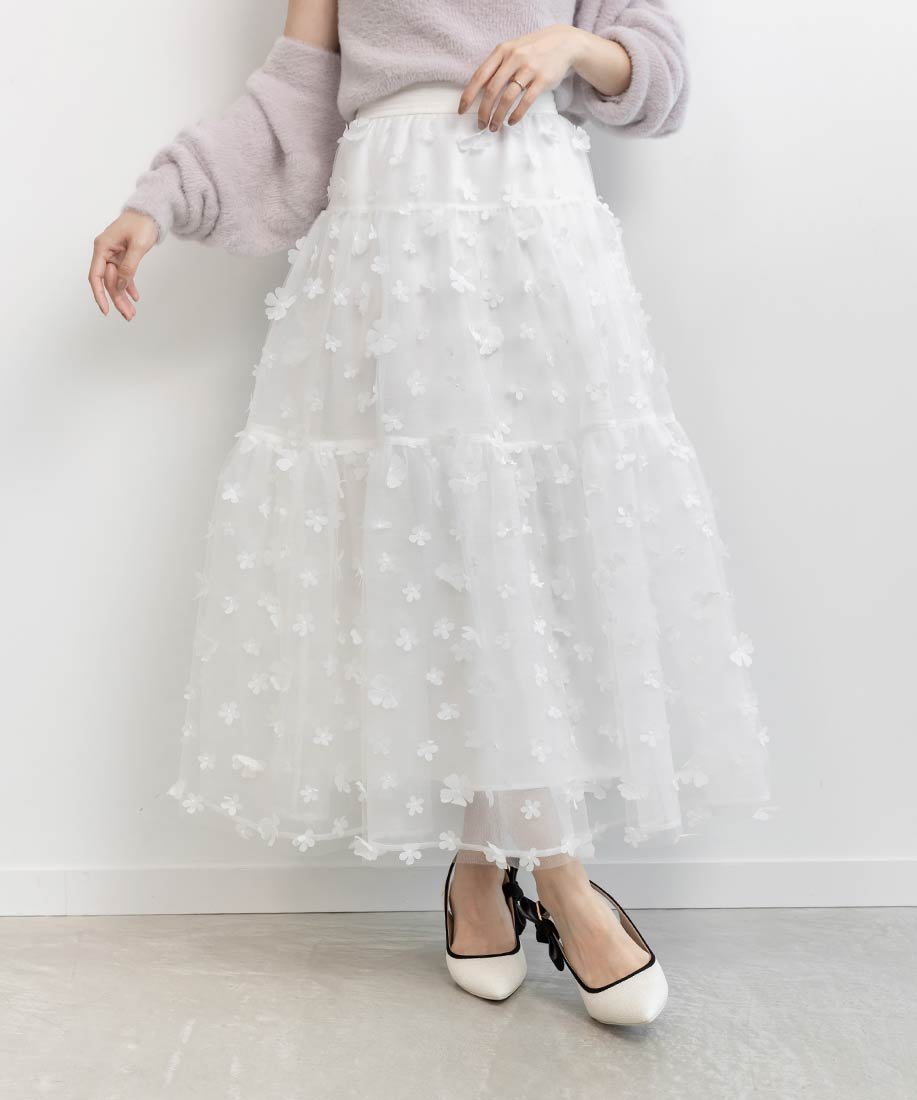 【ランダ/RANDA】の3Dフラワーティアードスカート インテリア・キッズ・メンズ・レディースファッション・服の通販 founy(ファニー) 　ファッション　Fashion　レディースファッション　Fashion for Women　スカート　Skirts　ティアードスカート　Tiered Skirts　おすすめ　Recommended / Our Picks　ギャザー　Gathered, Ruffled　シアー　Sheer, See-Through　ショート　Short, Short Length　ジャケット　Jacket, Outerwear　ティアードスカート　Tiered Skirt, Flounced Skirt　フェミニン　Feminine, Girly　フラワー　Flower, Floral　フレア　Flare, Flared　今季　This Season, Current Season　WHITE|ID: prp329100004854897 ipo3291000000035734565