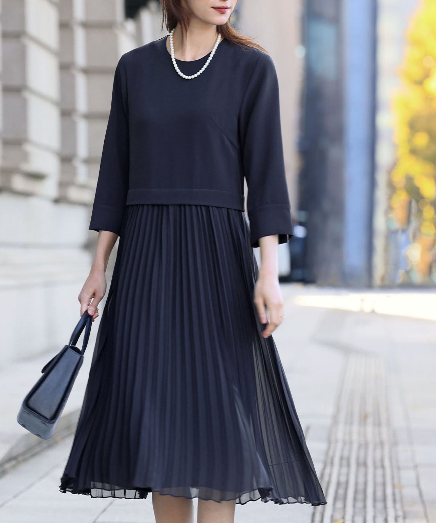 【その他のブランド/Other】の【喪服・礼服】コンビプリーツワンピース ブラックフォーマル セレモニー インテリア・キッズ・メンズ・レディースファッション・服の通販 founy(ファニー) 　ファッション　Fashion　レディースファッション　Fashion for Women　ワンピース　Dresses　アクセサリー　Fashion Accessories　エレガント 上品　Elegant　カーディガン　Cardigan, Knitwear　コンビ　Combo, Combination Style　シフォン　Chiffon, Lightweight Fabric　ジャケット　Jacket, Outerwear　ツイル　Twist, Twisted Detail　ツイード　Twill, Twill Weave　ドレス　Dress, One-Piece　ドレープ　Drape, Draping Fabric　フィット　Fit, Slim Fit　フォーマル　Formal, Dressy　フレア　Flare, Flared　プリーツ　Pleats, Pleated　おすすめ　Recommended / Our Picks　セレモニー　Ceremony　入学式　Entrance Ceremony　卒業式　Graduation Ceremony　結婚式　Wedding　ビジネス 仕事 通勤　Business / Work / Commuting　NA|ID: prp329100004855880 ipo3291000000036043005