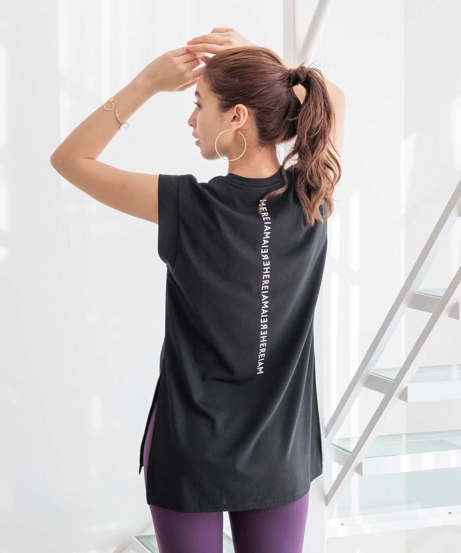 【ベイフロー/BAYFLOW】の【HEREIAM】吸水速乾/ミラーロゴノースリプルオーバー2 インテリア・キッズ・メンズ・レディースファッション・服の通販 founy(ファニー) 　ファッション　Fashion　レディースファッション　Fashion for Women　トップス・カットソー　Cut & Sew Tops　カジュアルプルオーバー・ニットトップス　Pullovers & Knit Tops / Casual Pullovers　吸水　Absorbent, Quick-Dry　シンプル　Simple, Minimal　スポーツ　Sports, Activewear　タンク　Tank Top, Sleeveless Top　ノースリーブ　Sleeveless, No-Sleeve　パーカー　Hoodie, Parka　ピーチ　Peach, Soft Touch　レギンス　Leggings, Stretch Pants　おすすめ　Recommended / Our Picks　ブラック×ホワイト19|ID: prp329100004856159 ipo3291000000036162442