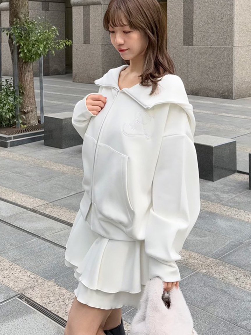 【スナイデル/SNIDEL】のエンブレムボンディングパーカー 人気、トレンドファッション・服の通販 founy(ファニー) ファッション Fashion レディースファッション Fashion for Women トップス・カットソー Cut & Sew Tops レディースパーカー・カジュアルフーディー Casual Hoodies & Sweatshirts 今季 This Season, Current Season ジップ Zip, Zipper スタンド Stand Collar, Upright Stand ストレート Straight, Straight Cut スマート Smart, Elegant フェミニン Feminine, Girly 冬 Winter / This Winter おすすめ Recommended / Our Picks other-1|ID: prp329100004856236 ipo3291000000035808218