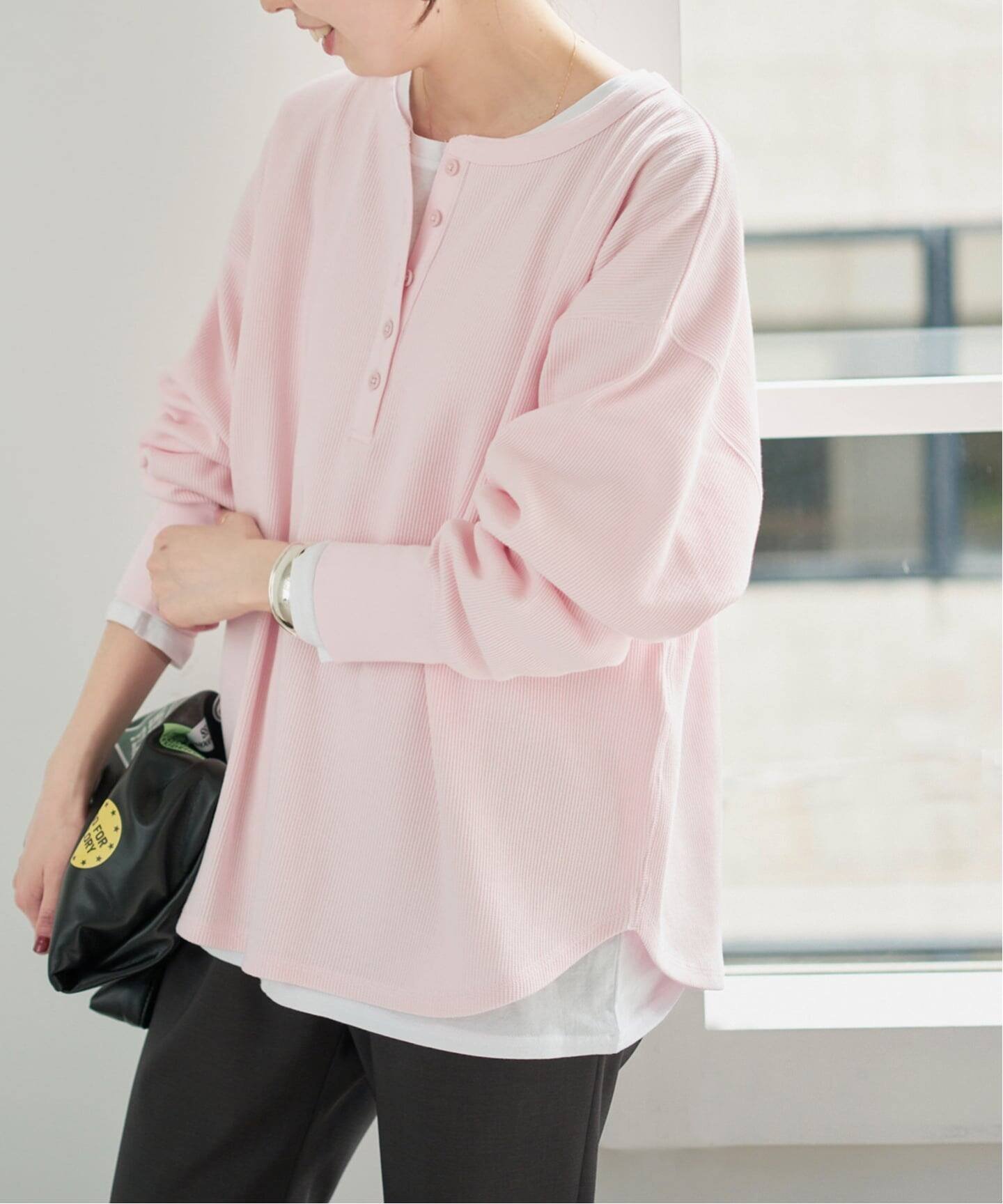 【スピック&スパン/Spick & Span】の《新色有り / 追加》2枚SETヘンリーネックプルオーバー インテリア・キッズ・メンズ・レディースファッション・服の通販 founy(ファニー) 　ファッション　Fashion　レディースファッション　Fashion for Women　トップス・カットソー　Cut & Sew Tops　カジュアルプルオーバー・ニットトップス　Pullovers & Knit Tops / Casual Pullovers　サーマル　Thermal, Waffle Knit　シンプル　Simple, Minimal　バランス　Balance, Style Balance　リラックス　Relax, Relaxed Fit　人気　Popular, Best Seller　ピンク A|ID: prp329100004856674 ipo3291000000036070468