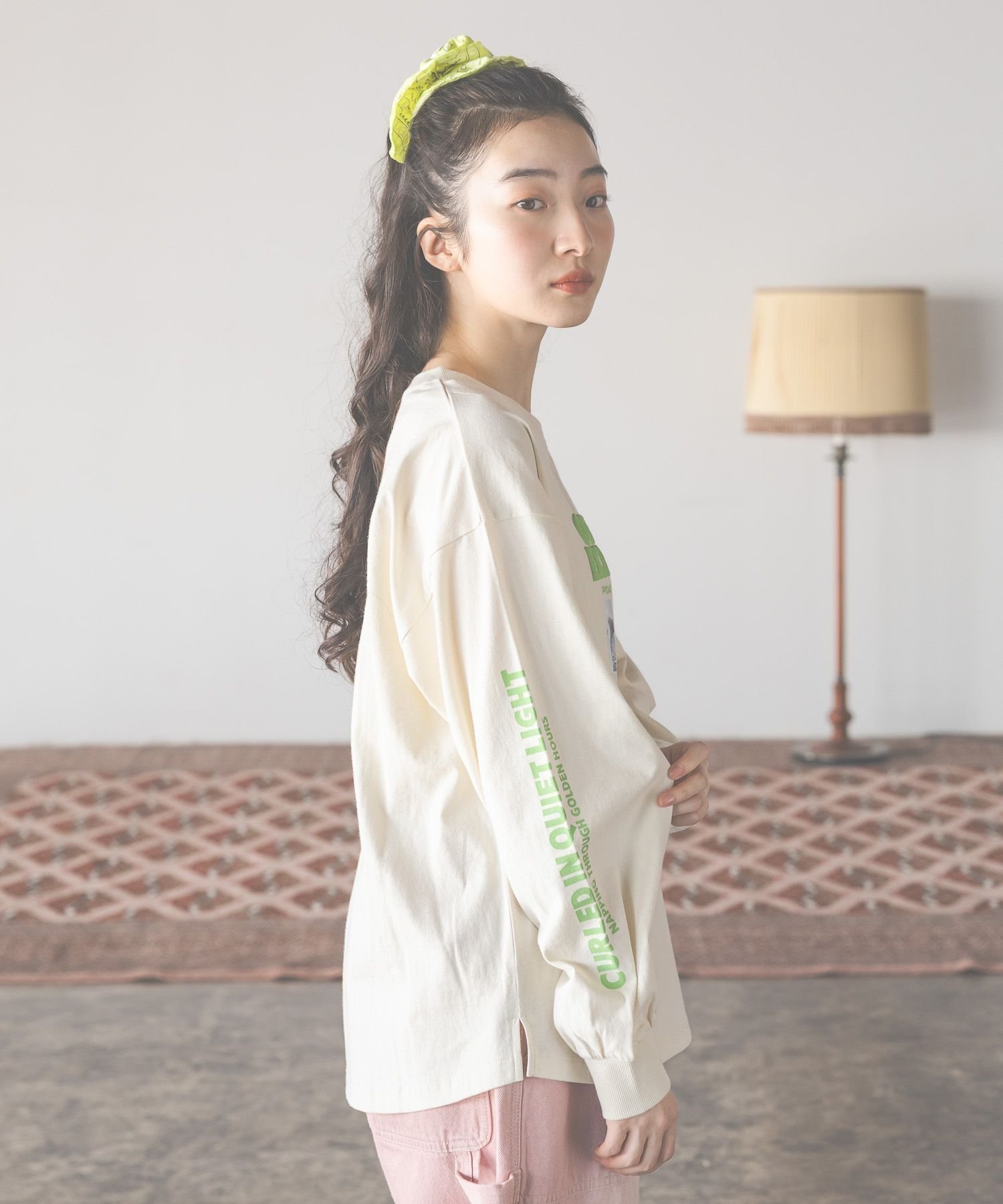 【ニコアンド/niko and】のアソートフォト レタリングTシャツ インテリア・キッズ・メンズ・レディースファッション・服の通販 founy(ファニー) ファッション Fashion レディースファッション Fashion for Women トップス・カットソー Cut & Sew Tops シャツ・ブラウス・オフィスカジュアル Elegant Blouses & Button-Ups ロングTシャツ・Tシャツ Longline T-Shirts & Tees おすすめ Recommended / Our Picks シンプル Simple, Minimal スリット Slit, Slit Detail フロント Front, Front Design プリント Print, Printed Pattern ボトム Bottoms, Lower Wear ロング Long, Long-Length ワイド Wide, Wide Fit 定番 Standard, Basic Item クリーム|ID: prp329100004856686 ipo3291000000036041125