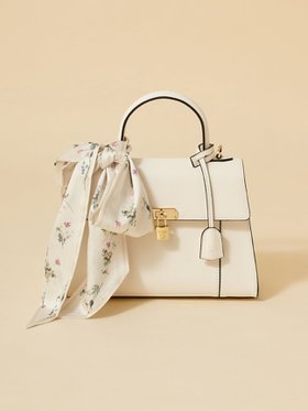 【スナイデル/SNIDEL】のスカーフパッドロックバッグ 人気、トレンドファッション・服の通販 founy(ファニー) ファッション Fashion レディースファッション Fashion for Women バッグ Bags エレガント 上品 Elegant クラシカル Classical, Vintage-Inspired コンパクト Compact, Small Size スカーフ Scarf, Neckwear スマート Smart, Elegant フェイクレザー Faux Leather, PU Leather 今季 This Season, Current Season |ID:prp329100004856939