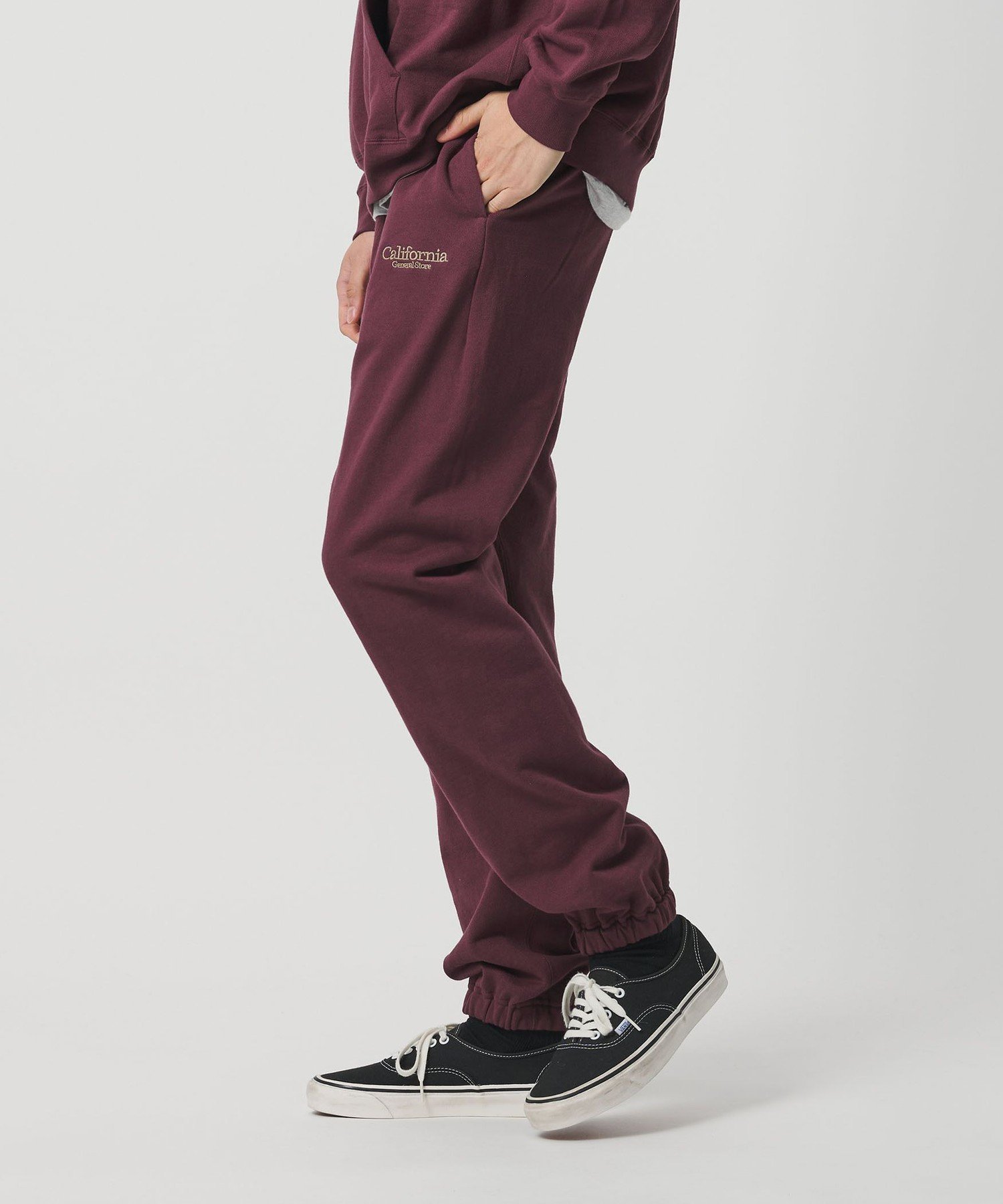 【ビューティ&ユース ユナイテッドアローズ/BEAUTY&YOUTH / UNITED ARROWS】のCGS. オーガニックコットン スウェット イージーパンツ インテリア・キッズ・メンズ・レディースファッション・服の通販 founy(ファニー) ファッション Fashion レディースファッション Fashion for Women パンツ Pants & Trousers ウォッシュ Washed Finish コンパクト Compact, Small Size スウェット / スエット Sweatshirt, Sweatwear テーパード Tapered, Tapered Pants ポケット Pocket, Pocket Detail レギュラー Regular, Standard Fit ワンポイント One Point, Statement Accent WINE|ID: prp329100004857031 ipo3291000000035834782