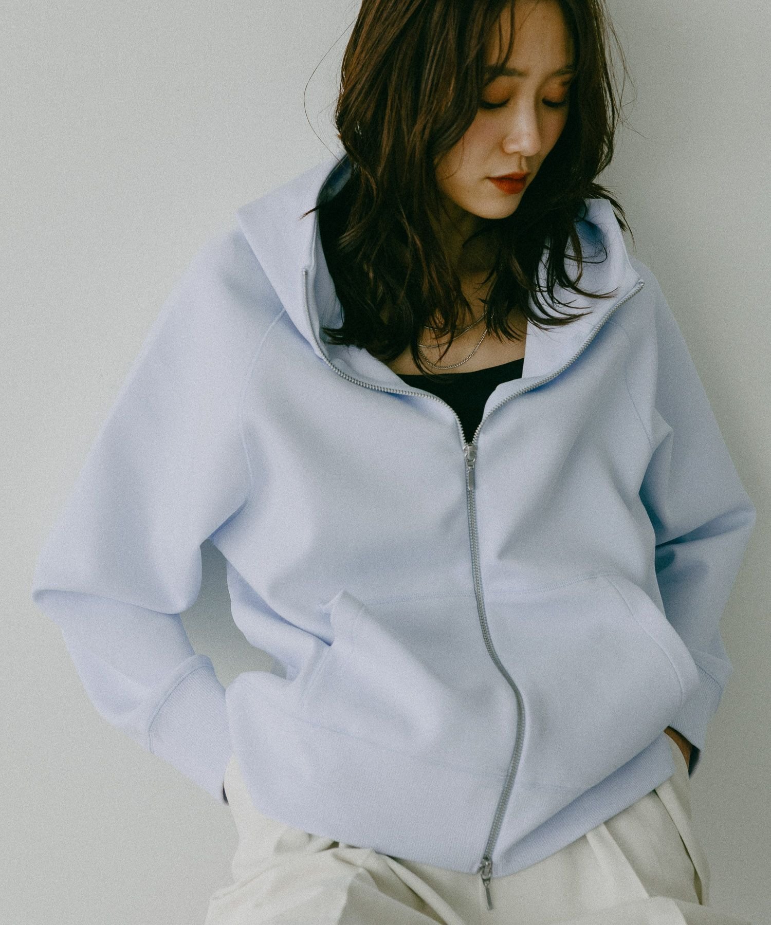 【グローバルワーク/GLOBAL WORK】のダンボールジップパーカー/580938 人気、トレンドファッション・服の通販 founy(ファニー) 　ファッション　Fashion　レディースファッション　Fashion for Women　トップス・カットソー　Cut & Sew Tops　レディースパーカー・カジュアルフーディー　Casual Hoodies & Sweatshirts　おすすめ　Recommended / Our Picks　インナー　Innerwear　シルバー　Silver, Metallic Silver　タイトスカート　Pencil Skirt, Tight Skirt　パーカー　Hoodie, Parka　フェミニン　Feminine, Girly　ボトム　Bottoms, Lower Wear　ポケット　Pocket, Pocket Detail　 other-1|ID: prp329100004858762 ipo3291000000036275014