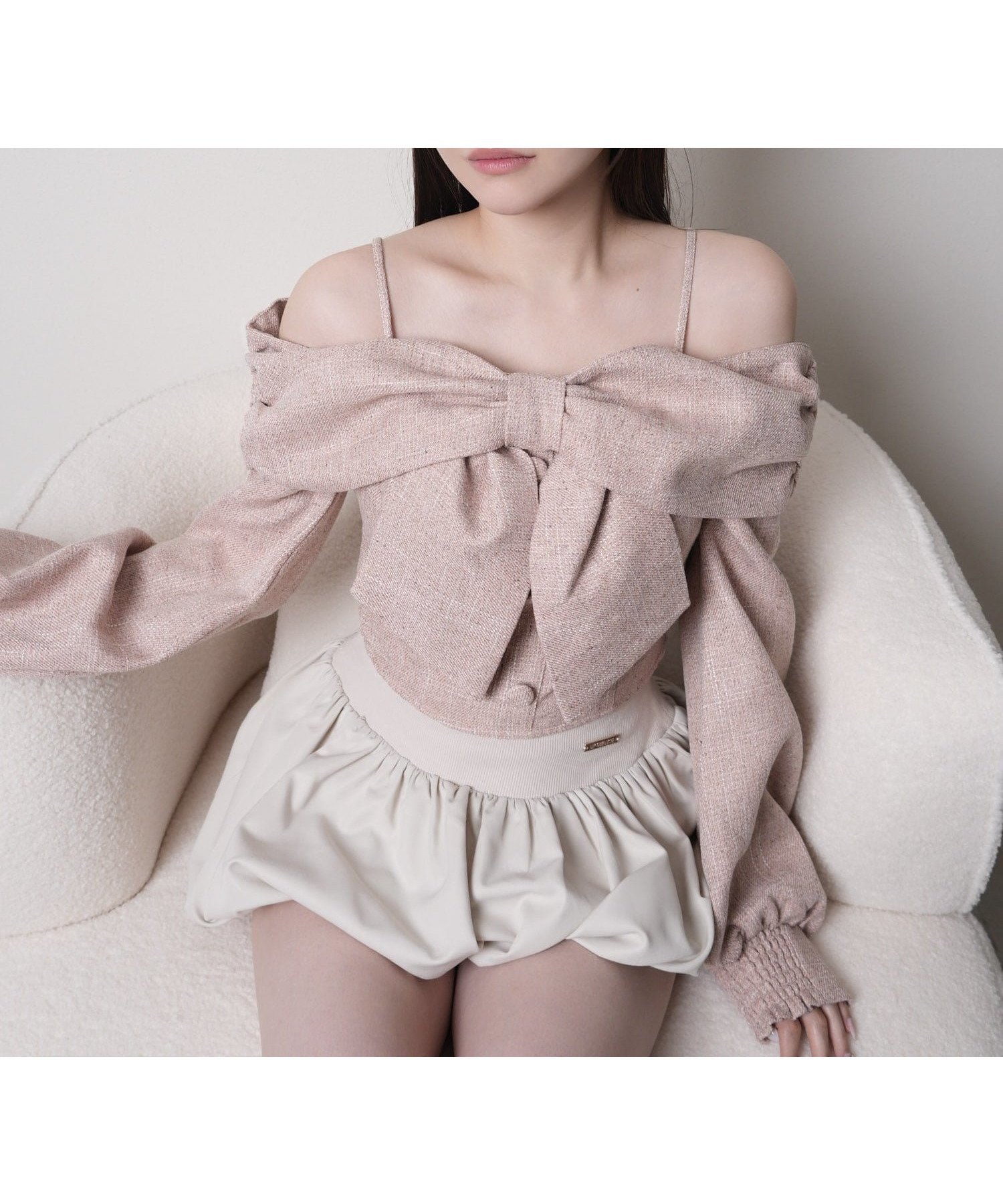 【リップサービス/LIP SERVICE】のLIP SERVICE/リボンオフショルロングスリーブトップス インテリア・キッズ・メンズ・レディースファッション・服の通販 founy(ファニー) 　ファッション　Fashion　レディースファッション　Fashion for Women　トップス・カットソー　Cut & Sew Tops　ガーリー　Girly, Feminine Style　シャーリング　Shirring, Ruched　ダウン　Down, Puffer　チェック　Check, Plaid, Tartan　ツイード　Twill, Twill Weave　デニム　Denim, Jeans Material　トレンド　Trend, Trending Now　バルーン　Balloon, Balloon Silhouette　フェミニン　Feminine, Girly　フォルム　Silhouette, Form　ボトム　Bottoms, Lower Wear　リボン　Ribbon, Bow　ワイド　Wide, Wide Fit　冬　Winter / This Winter　おすすめ　Recommended / Our Picks　ピンク|ID: prp329100004858848 ipo3291000000036268607