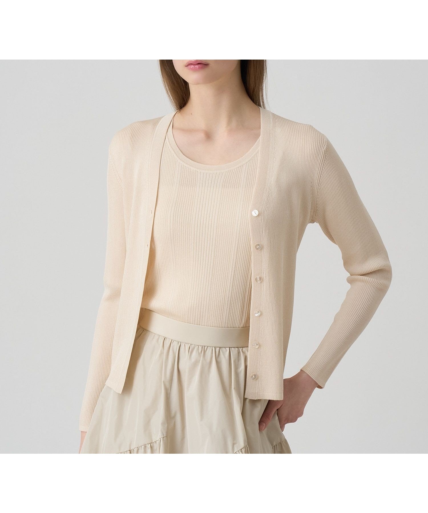 【アナイ/ANAYI】のアセテートポリエステルVカーディガン インテリア・キッズ・メンズ・レディースファッション・服の通販 founy(ファニー) 　ファッション　Fashion　レディースファッション　Fashion for Women　トップス・カットソー　Cut & Sew Tops　カーディガン・羽織り　Layered Style Cardigans　アンサンブル　Ensemble Set　カーディガン　Cardigan, Knitwear　スマート　Smart, Elegant　定番　Standard, Basic Item　人気　Popular, Best Seller　ミラノリブ　Milano Rib, Milano Stitch　S/S・春夏　SS, Spring/Summer, Warm Season　再入荷　Restock / Back in Stock　夏　Summer　ivory|ID: prp329100004858882 ipo3291000000036220219