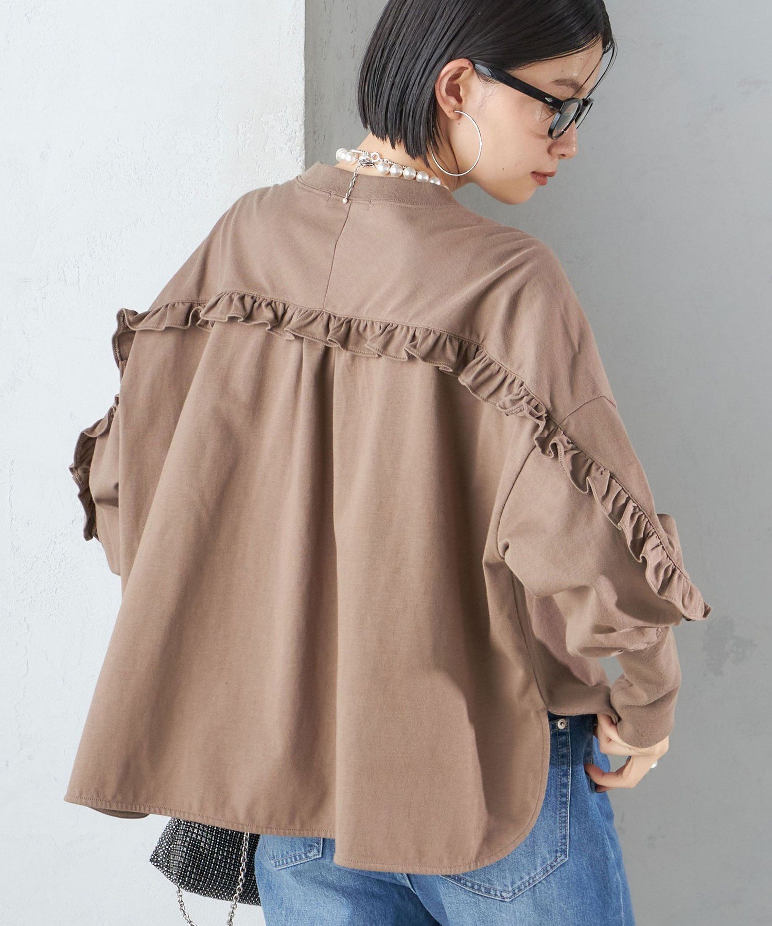 【シップス フォー ウィメン/SHIPS】の洗濯機可能 ロング リブ スリーブ フリル カットソー インテリア・キッズ・メンズ・レディースファッション・服の通販 founy(ファニー) 　ファッション　Fashion　レディースファッション　Fashion for Women　トップス・カットソー　Cut & Sew Tops　カットソー・ベーシックTシャツ　Cut-and-Sewn Tops / Stretch Tees & Basics　春　Spring　カットソー　Cut and Sewn Top　シンプル　Simple, Minimal　スリーブ　Sleeve, Long Sleeve / Short Sleeve　デニム　Denim, Jeans Material　バランス　Balance, Style Balance　フリル　Frill, Ruffle　フロント　Front, Front Design　ヨーク　Yoke, Yoke Design　ロング　Long, Long-Length　2025年　2025　2025春夏・S/S　Spring/Summer 2025 SS25　ブラウン|ID: prp329100004859840 ipo3291000000035965547