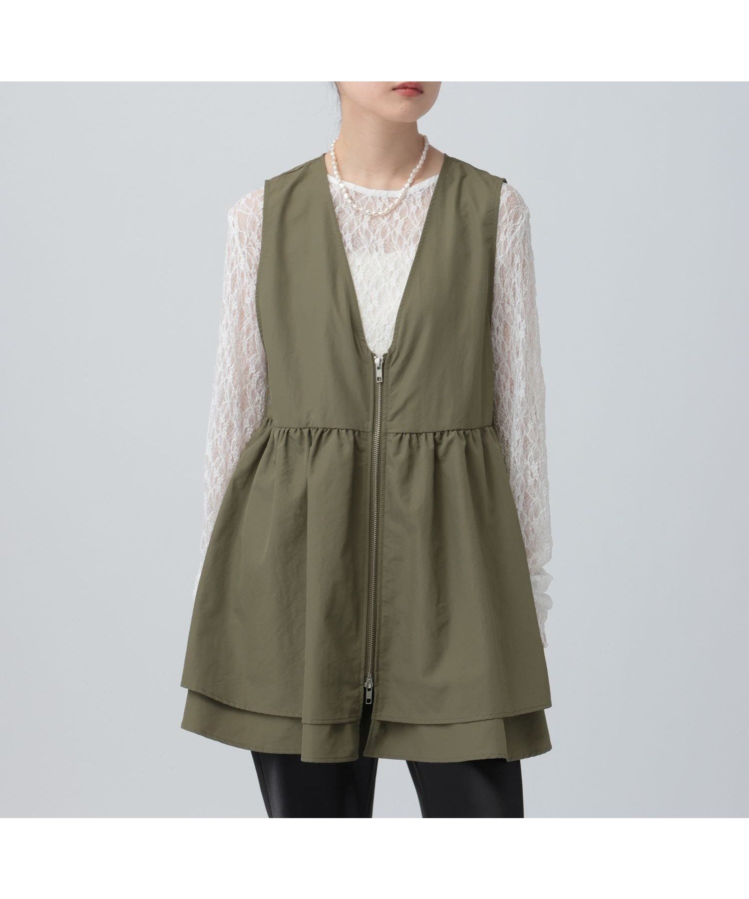 【レプシィム ローリーズファーム/LEPSIM LOWRYS FARM】のWZIPギャザーベスト インテリア・キッズ・メンズ・レディースファッション・服の通販 founy(ファニー) 　ファッション　Fashion　レディースファッション　Fashion for Women　アウター　Coat / Outerwear Collection　トップス・カットソー　Cut & Sew Tops　ベスト&ジレ / 重ね着スタイル　Vests & Gilets　おすすめ　Recommended / Our Picks　インナー　Innerwear　ギャザー　Gathered, Ruffled　ベスト　Vest, Waistcoat　レース　Lace, Lace Fabric　今季　This Season, Current Season　オリーブ75|ID: prp329100004860424 ipo3291000000036291222