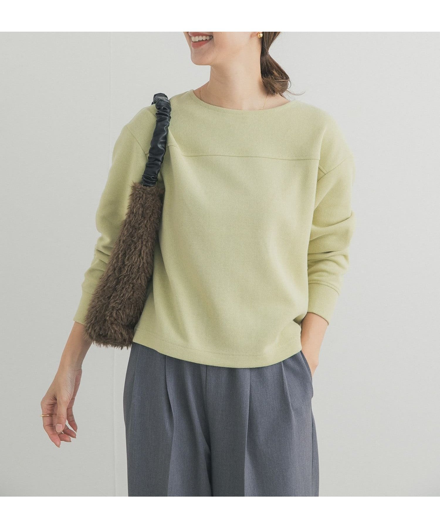 【アーバンリサーチ ドアーズ/URBAN RESEARCH DOORS】の『UR TECH』ボートネックプルオーバー インテリア・キッズ・メンズ・レディースファッション・服の通販 founy(ファニー) 　ファッション　Fashion　レディースファッション　Fashion for Women　トップス・カットソー　Cut & Sew Tops　カジュアルプルオーバー・ニットトップス　Pullovers & Knit Tops / Casual Pullovers　インナー　Innerwear　ジャケット　Jacket, Outerwear　A/W・秋冬　Autumn/Winter　冬　Winter / This Winter　エレガント 上品　Elegant　2025年　2025　2025-2026秋冬・A/W　Autumn/Winter 2025–26 AW25–26　グリーン系その他|ID: prp329100004861614 ipo3291000000036039488