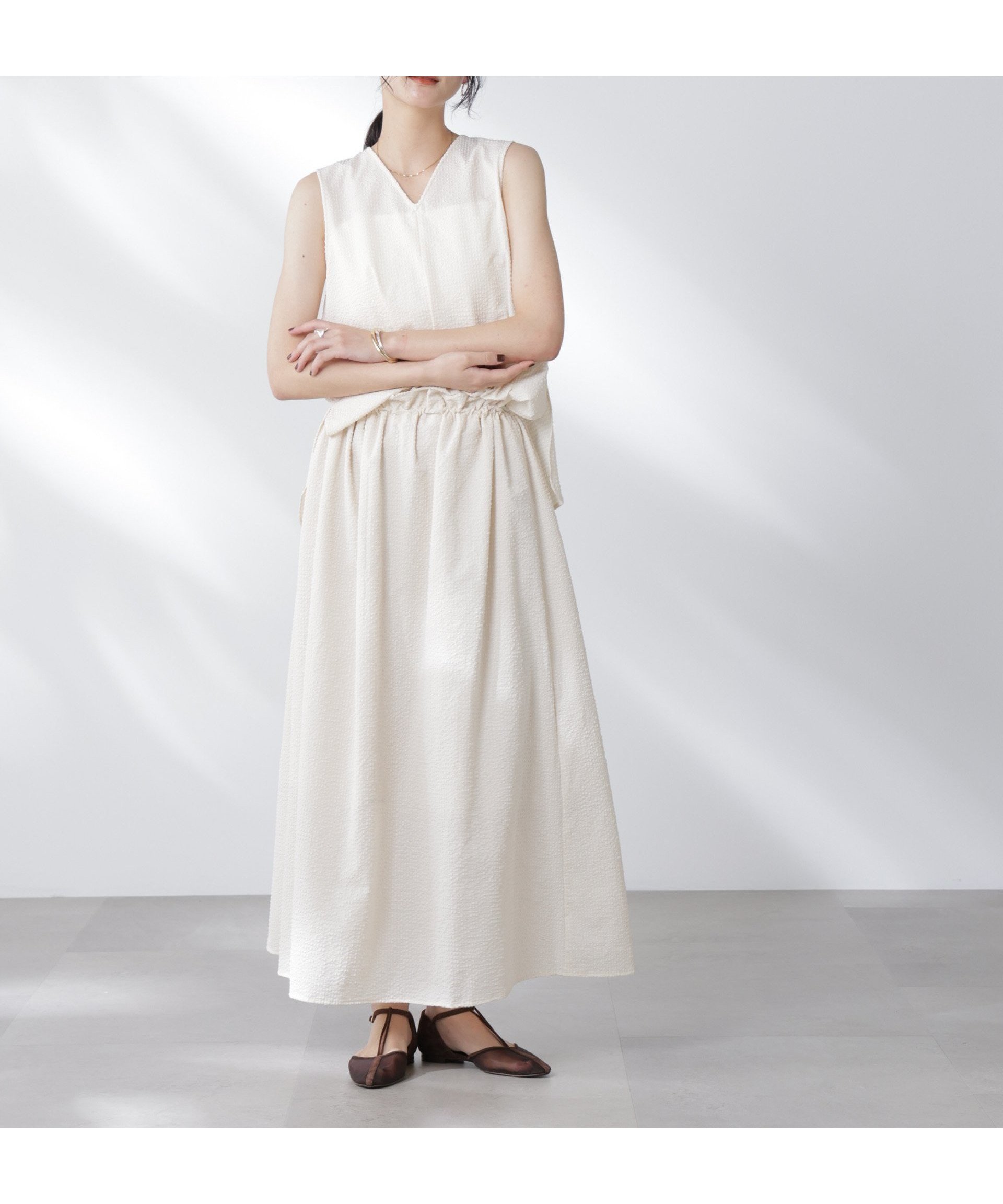 【ナノ ユニバース/nano universe】のサッカーブラウス×スカートセットアップ 人気、トレンドファッション・服の通販 founy(ファニー) ファッション Fashion レディースファッション Fashion for Women セットアップ Matching Sets スカート・ミニ/ミディ/マキシ Skirts / Mini, Midi & Maxi Skirts ウォッシャブル Machine Washable ギャザー Gathered, Ruffled サッカー Seersucker, Summer Fabric サンダル Sandals, Summer Shoes シンプル Simple, Minimal スピンドル Spindle, Drawcord スポーツ Sports, Activewear セットアップ Set-Up, Coordinated Outfit トレンド Trend, Trending Now ノースリーブ Sleeveless, No-Sleeve フレア Flare, Flared ラウンド Round, Round Neck ロング Long, Long-Length ワンポイント One Point, Statement Accent おすすめ Recommended / Our Picks 夏 Summer 2025年 2025 2025-2026秋冬・A/W Autumn/Winter 2025–26 AW25–26 other-1|ID: prp329100004861653 ipo3291000000036042601