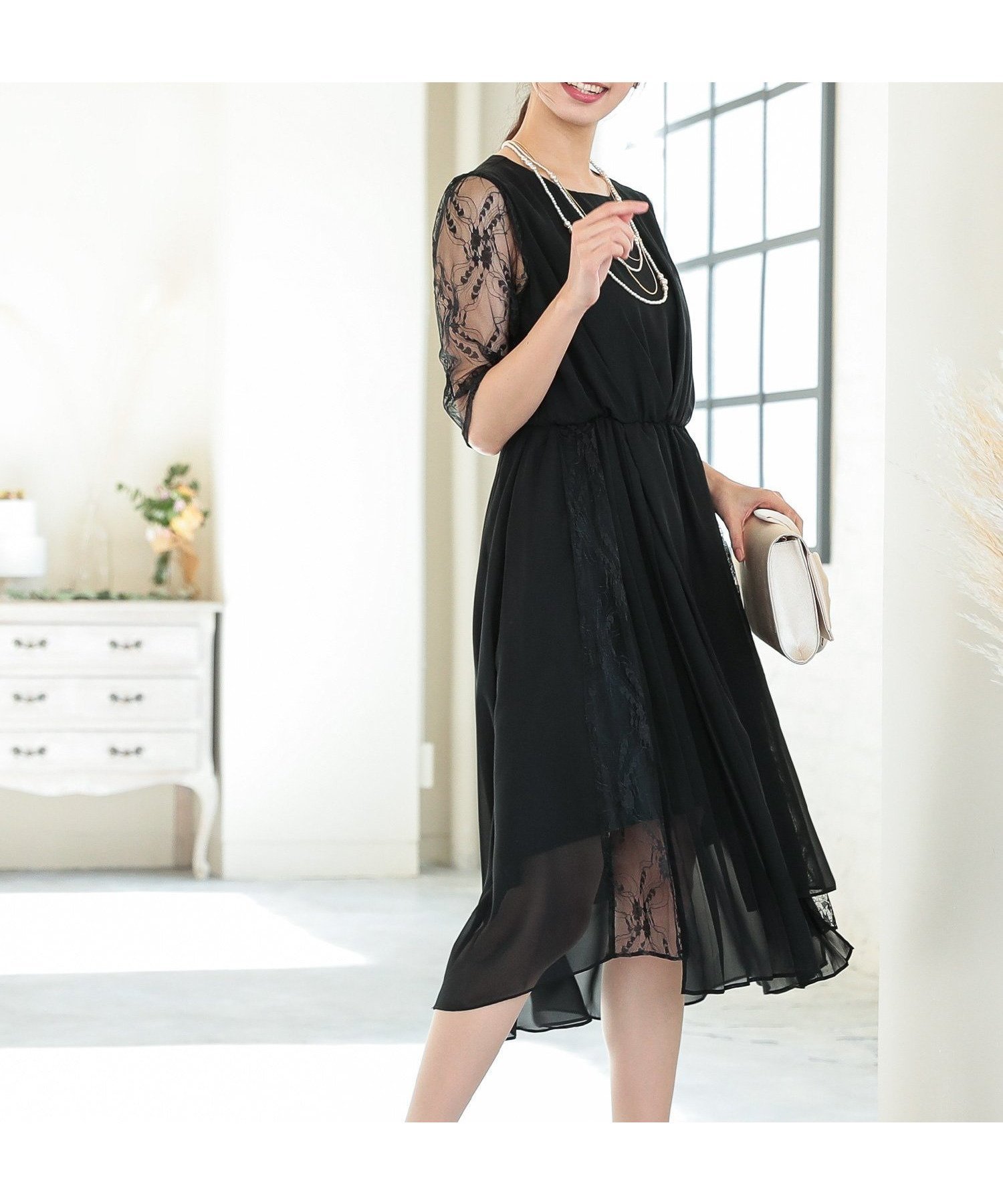 【ビーフラット/bflat】のレースプリーツイレヘムワンピースパーティードレス インテリア・キッズ・メンズ・レディースファッション・服の通販 founy(ファニー) 　ファッション　Fashion　レディースファッション　Fashion for Women　ワンピース　Dresses　フォーマル・パーティードレス・結婚式用ドレス　Elegant & Casual Dresses　おすすめ　Recommended / Our Picks　アクセサリー　Fashion Accessories　イレギュラーヘム　Irregular Hem　シンプル　Simple, Minimal　フェミニン　Feminine, Girly　プリーツ　Pleats, Pleated　ミドル　Middle Length, Mid Height　ラウンド　Round, Round Neck　レース　Lace, Lace Fabric　エレガント 上品　Elegant　二次会　After Party　切替　Switching, Contrast Panel　披露宴　Wedding Reception　結婚式　Wedding　ブラック|ID: prp329100004861655 ipo3291000000036042775