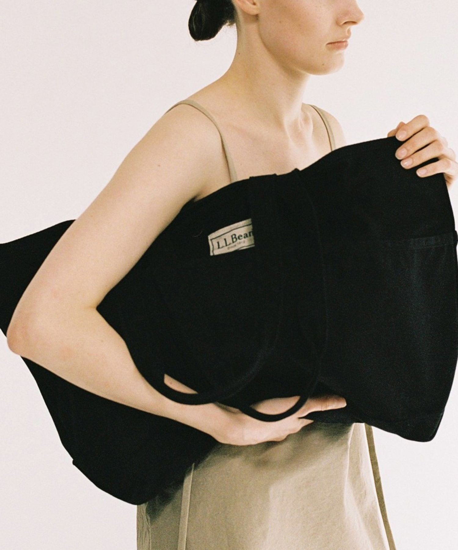 【アダム エ ロペ/ADAM ET ROPE'】の【L.L.Bean for BIOTOP】 Exclusive GARDEN TOTE BAG インテリア・キッズ・メンズ・レディースファッション・服の通販 founy(ファニー) 　ファッション　Fashion　レディースファッション　Fashion for Women　バッグ　Bags　アウトドア　Outdoor Clothing　シューズ　Shoes, Footwear　スポーツ　Sports, Activewear　人気　Popular, Best Seller　ポケット　Pocket, Pocket Detail　別注　Limited Edition, Custom Order　ブラック(01)|ID: prp329100004861904 ipo3291000000036068061