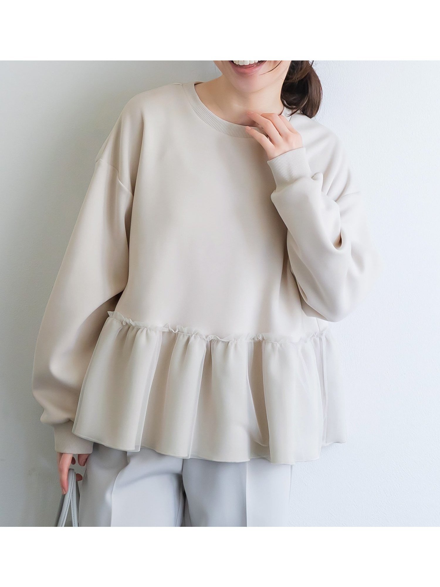 【コカ/COCA】のソフトスウェットチュールドッキングトップス 人気、トレンドファッション・服の通販 founy(ファニー) 　ファッション　Fashion　レディースファッション　Fashion for Women　トップス・カットソー　Cut & Sew Tops　レディースパーカー・カジュアルフーディー　Casual Hoodies & Sweatshirts　スウェット・クルーネックトップス　Sweatshirts & Crewnecks / Relaxed Fit Sweat Tops　シンプル　Simple, Minimal　スウェット / スエット　Sweatshirt, Sweatwear　ストレッチ　Stretch, Stretchy Fabric　チュール　Tulip, Tulip Motif　ドッキング　Docking, Mixed Material　バランス　Balance, Style Balance　フレア　Flare, Flared　ポケット　Pocket, Pocket Detail　ミックス　Mix, Mixed Style　無地　Plain, Solid Color　ビジネス 仕事 通勤　Business / Work / Commuting　2026年　2026　 other-1|ID: prp329100004861922 ipo3291000000036071733