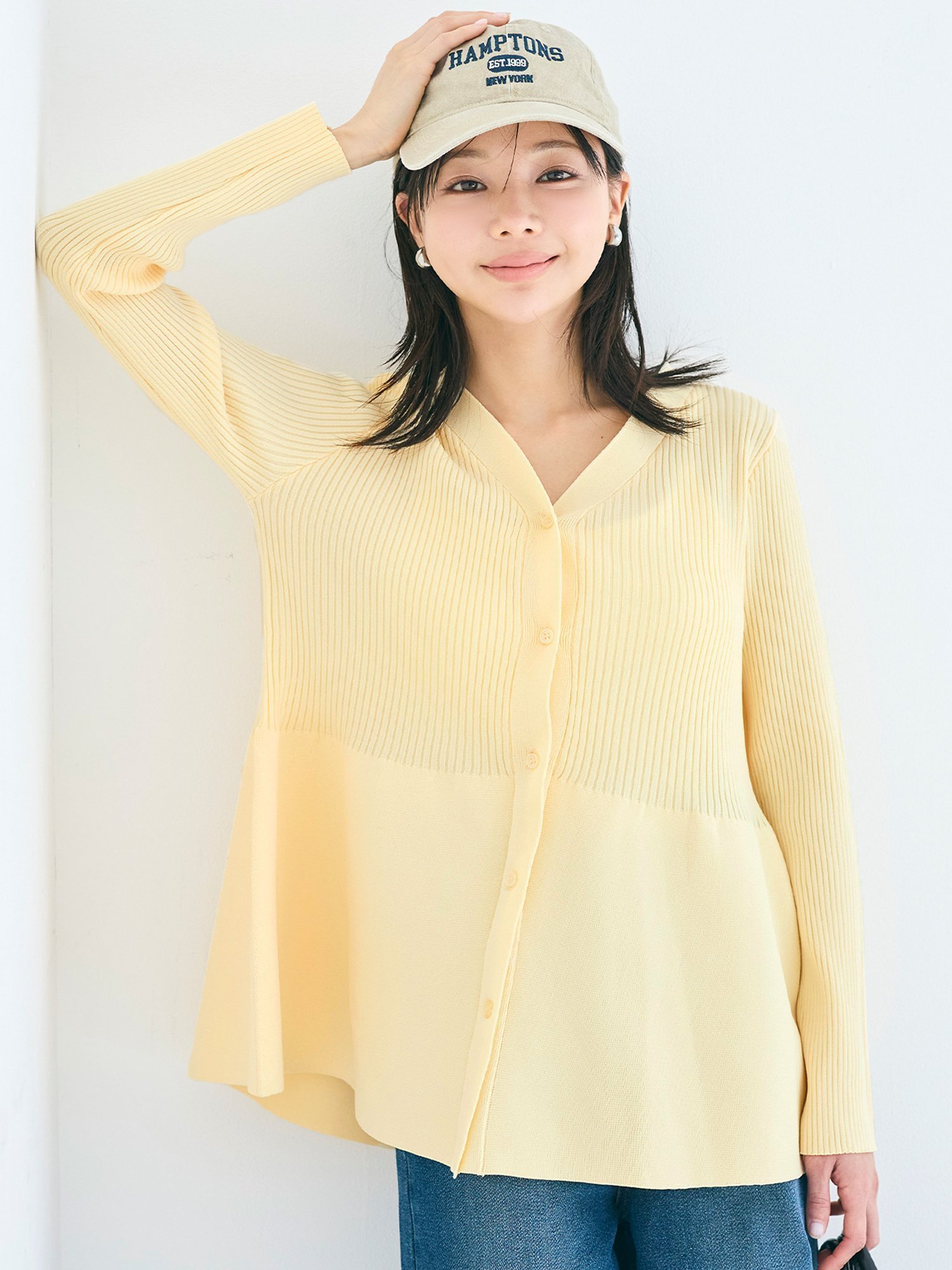 【コカ/COCA】のペプラムニットチュニックカーディガン インテリア・キッズ・メンズ・レディースファッション・服の通販 founy(ファニー) 　ファッション　Fashion　レディースファッション　Fashion for Women　トップス・カットソー　Cut & Sew Tops　ニット　Knit Tops & Sweaters　カーディガン・羽織り　Layered Style Cardigans　ウォッシャブル　Machine Washable　春　Spring　カーディガン　Cardigan, Knitwear　シンプル　Simple, Minimal　スラックス　Slacks, Dress Pants　チュニック　Tunic, Long Top　デニム　Denim, Jeans Material　長袖　Long Sleeve, Full Sleeve　バランス　Balance, Style Balance　フレア　Flare, Flared　フロント　Front, Front Design　ベーシック　Basic, Essential　ペプラム　Peplum, Flared Hem　ポケット　Pocket, Pocket Detail　無地　Plain, Solid Color　エレガント 上品　Elegant　ビジネス 仕事 通勤　Business / Work / Commuting　2026年　2026　Yellow|ID: prp329100004861923 ipo3291000000036071929