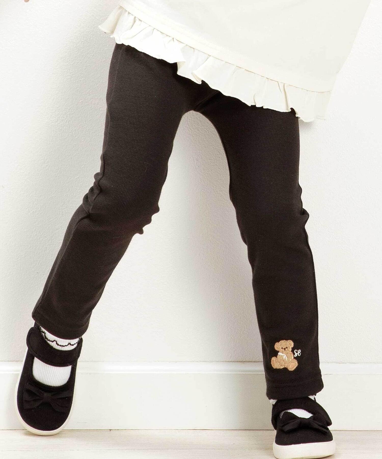 【ベベ オンライン ストア/BEBE ONLINE STORE / KIDS】の【スララク/防汚加工/オーガニックコットン】前後フリーで時短!パパパッと穿ける9分丈前向きパンツ(80~120cm) インテリア・キッズ・メンズ・レディースファッション・服の通販 founy(ファニー) ファッション Fashion キッズファッション Fashion for Kids ボトムス Bottoms アニマル Animal Print パープル Purple, Violet フレンチ French, French Style モチーフ Motif, Design Theme ワンポイント One Point, Statement Accent A/W・秋冬 Autumn/Winter 犬 Dog エレガント 上品 Elegant 2025年 2025 2025-2026秋冬・A/W Autumn/Winter 2025–26 AW25–26 ブラック×くま刺しゅう×リブ|ID: prp329100004861935 ipo3291000000036073547