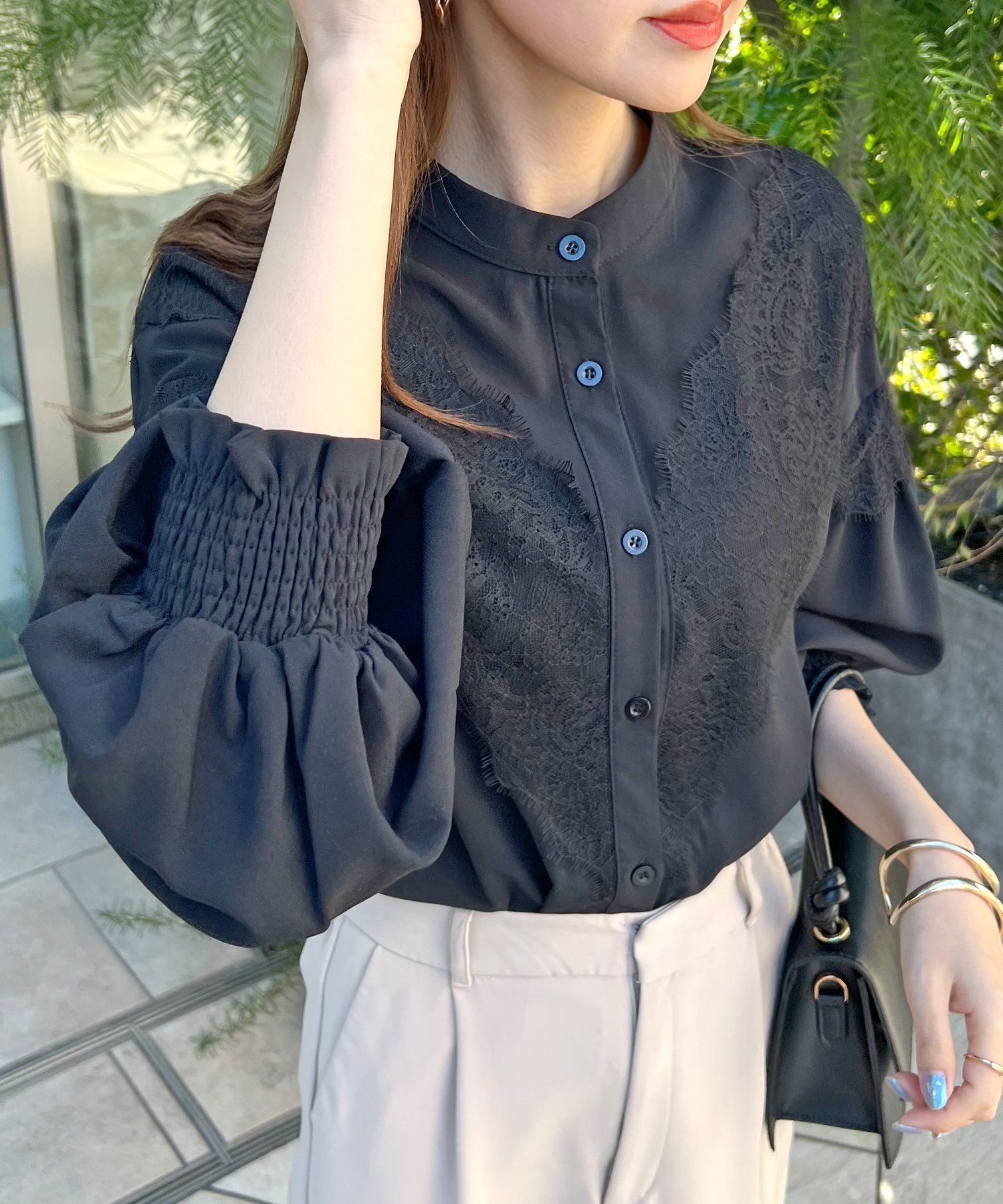 【フューティアランド/futier land】のレースドッキングブラウス インテリア・キッズ・メンズ・レディースファッション・服の通販 founy(ファニー) ファッション Fashion レディースファッション Fashion for Women トップス・カットソー Cut & Sew Tops シャツ・ブラウス・オフィスカジュアル Elegant Blouses & Button-Ups おすすめ Recommended / Our Picks ジョーゼット Georgette, Semi-Sheer Fabric スラックス Slacks, Dress Pants デニム Denim, Jeans Material ドッキング Docking, Mixed Material レース Lace, Lace Fabric エレガント 上品 Elegant ブラック|ID: prp329100004861974 ipo3291000000036074429