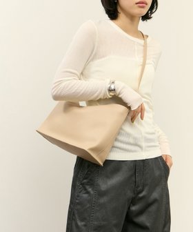 【アダム エ ロペ/ADAM ET ROPE'】のスクエアショルダーバッグ 人気、トレンドファッション・服の通販 founy(ファニー) ファッション Fashion レディースファッション Fashion for Women バッグ Bags イエロー Yellow 春 Spring コンパクト Compact, Small Size 傘 Umbrella, Parasol ショルダー Shoulder, Shoulder Strap スクエア Square, Square Shape スタイリッシュ Stylish, Fashionable 財布 Wallet, Purse フォルム Silhouette, Form ポケット Pocket, Pocket Detail エレガント 上品 Elegant 2026年 2026 |ID:prp329100004862006