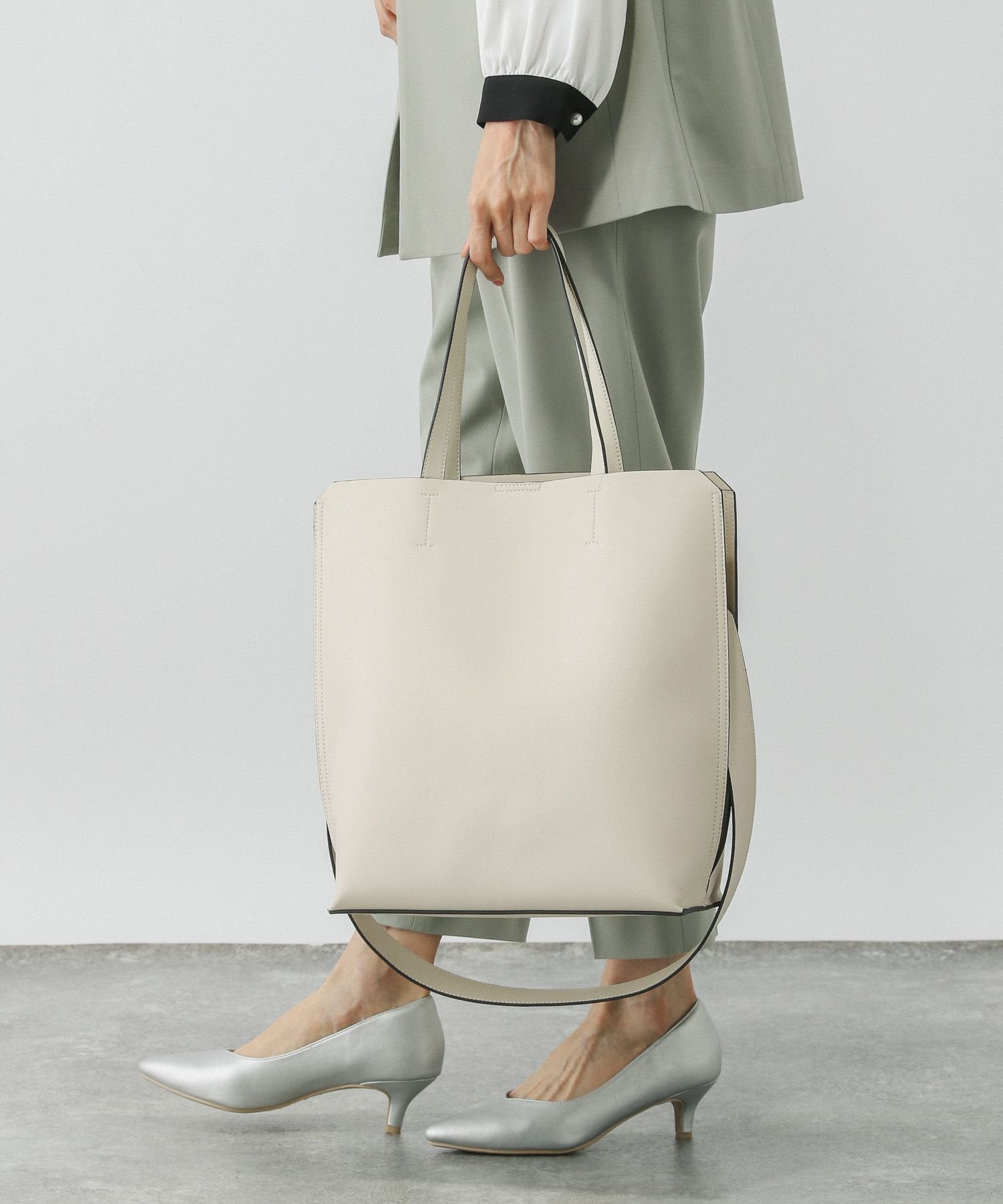 【グローバルワーク/GLOBAL WORK】のスペ軽撥水縦A4トート/248213 インテリア・キッズ・メンズ・レディースファッション・服の通販 founy(ファニー) ファッション Fashion レディースファッション Fashion for Women バッグ Bags ショルダー Shoulder, Shoulder Strap フォルム Silhouette, Form ポケット Pocket, Pocket Detail 人気 Popular, Best Seller 軽量 Lightweight, Ultra Light ビジネス 仕事 通勤 Business / Work / Commuting アイボリー08|ID: prp329100004862019 ipo3291000000036074811