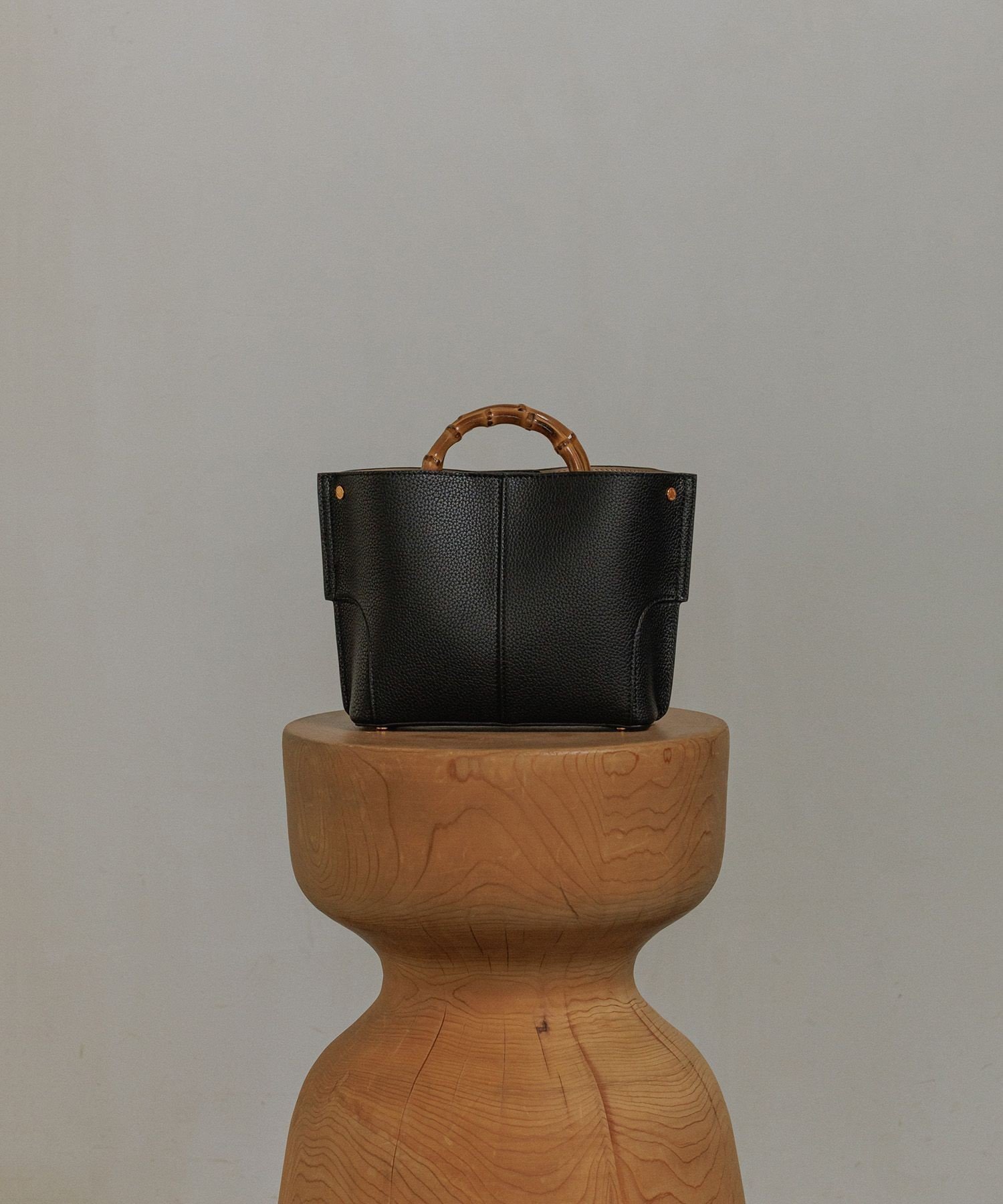 【ロペ/ROPE'】の【E POR】BAMBOO BAG Mini 【超軽量】 インテリア・キッズ・メンズ・レディースファッション・服の通販 founy(ファニー) ファッション Fashion レディースファッション Fashion for Women エレガント 上品 Elegant コンパクト Compact, Small Size 軽量 Lightweight, Ultra Light ショルダー Shoulder, Shoulder Strap シンプル Simple, Minimal 財布 Wallet, Purse デスク Desk, Work Desk ハーフ Half, Half-Length ボンディング Bonding, Bonded Fabric ポケット Pocket, Pocket Detail マグネット Magnet, Magnetic Closure ビジネス 仕事 通勤 Business / Work / Commuting ブラック系(02)|ID: prp329100004862046 ipo3291000000036075181