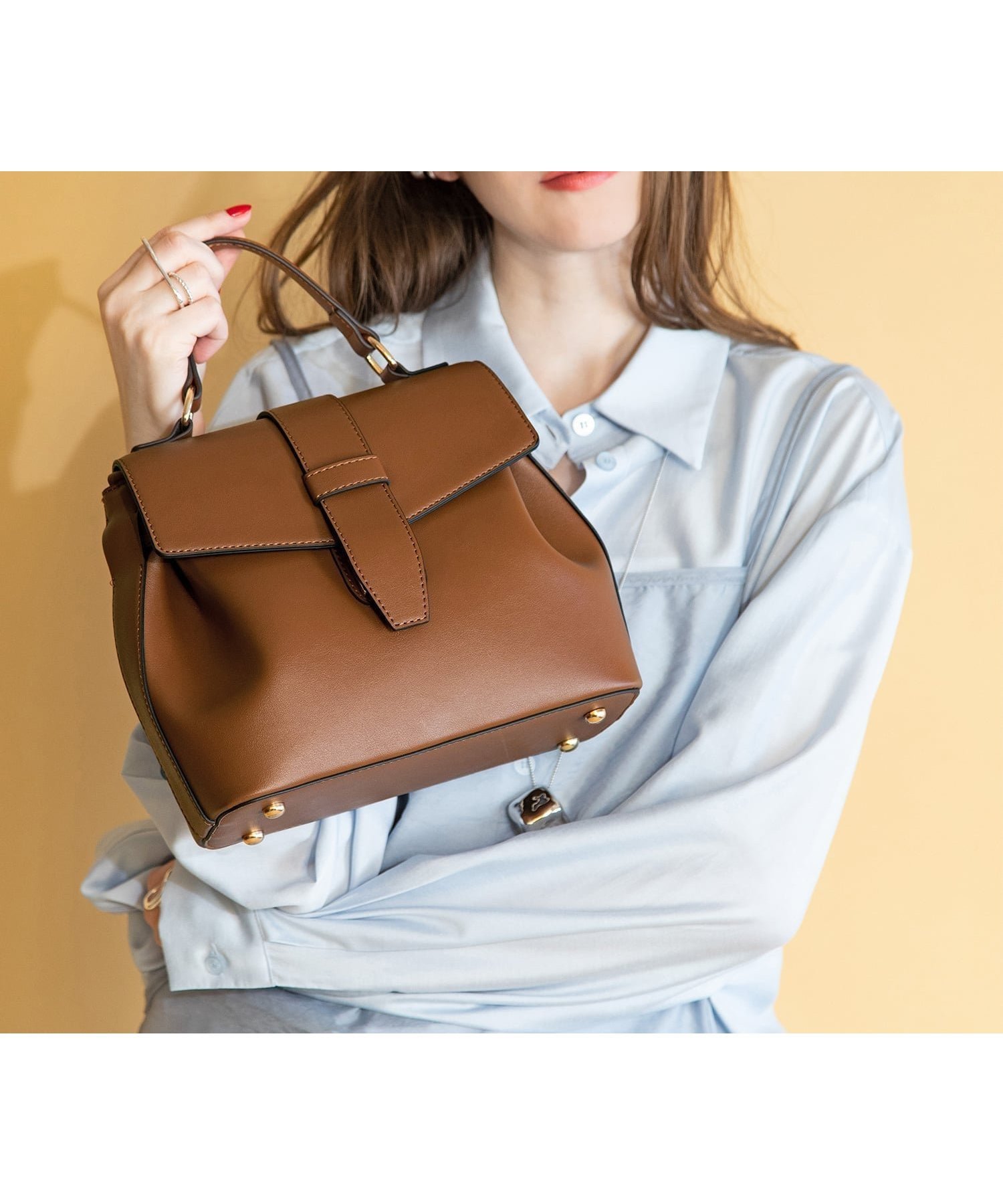 【イストワール/Histoire】のstyiro/ベルトフラップ2WAYショルダーハンドバッグ/Sサイズ インテリア・キッズ・メンズ・レディースファッション・服の通販 founy(ファニー) 　ファッション　Fashion　レディースファッション　Fashion for Women　ベルト&ウエストマーク　Belts & Waist Accessories　アクセサリー　Fashion Accessories　ショルダー　Shoulder, Shoulder Strap　シンプル　Simple, Minimal　スマート　Smart, Elegant　トラベル　Travel, Travel Gear　トレンド　Trend, Trending Now　フェイクレザー　Faux Leather, PU Leather　フラップ　Flap, Flap Pocket　ポケット　Pocket, Pocket Detail　モノトーン　Monotone, Black and White　リラックス　Relax, Relaxed Fit　おすすめ　Recommended / Our Picks　夏　Summer　ビジネス 仕事 通勤　Business / Work / Commuting　CA|ID: prp329100004862054 ipo3291000000036075272