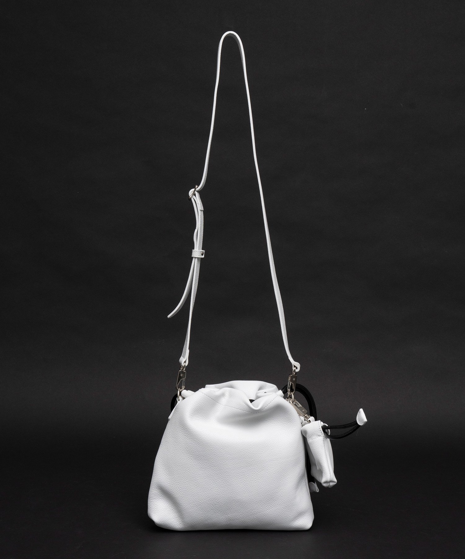 【メゾンスペシャル/MAISON SPECIAL】の2WAY Drawstring Leather Shoulder Bag With Drawstring Charm インテリア・キッズ・メンズ・レディースファッション・服の通販 founy(ファニー) 　ファッション　Fashion　レディースファッション　Fashion for Women　おすすめ　Recommended / Our Picks　チャーム　Charm, Pendant　バランス　Balance, Style Balance　フォルム　Silhouette, Form　ポケット　Pocket, Pocket Detail　エレガント 上品　Elegant　巾着　Drawstring Bag, Kinchaku　WHT|ID: prp329100004862055 ipo3291000000036075321