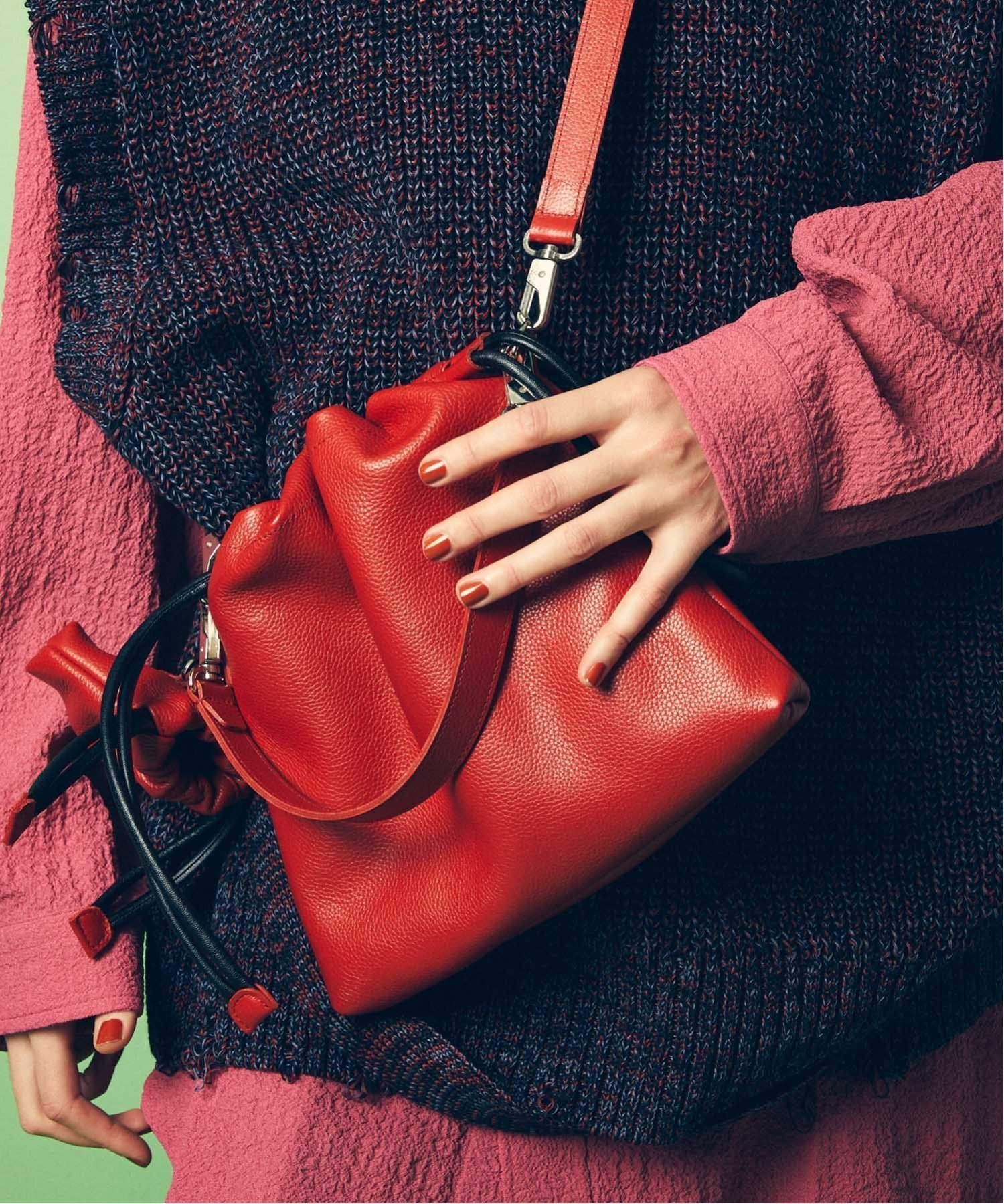 【メゾンスペシャル/MAISON SPECIAL】の2WAY Drawstring Leather Shoulder Bag With Drawstring Charm インテリア・キッズ・メンズ・レディースファッション・服の通販 founy(ファニー) 　ファッション　Fashion　レディースファッション　Fashion for Women　おすすめ　Recommended / Our Picks　チャーム　Charm, Pendant　バランス　Balance, Style Balance　フォルム　Silhouette, Form　ポケット　Pocket, Pocket Detail　エレガント 上品　Elegant　巾着　Drawstring Bag, Kinchaku　RED|ID: prp329100004862055 ipo3291000000036075325