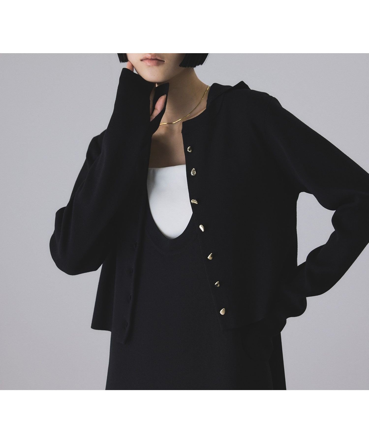 【アダム エ ロペ/ADAM ET ROPE'】のセレクトレングスクルーネックニットカーディガン インテリア・キッズ・メンズ・レディースファッション・服の通販 founy(ファニー) ファッション Fashion レディースファッション Fashion for Women トップス・カットソー Cut & Sew Tops ニット Knit Tops & Sweaters カーディガン・羽織り Layered Style Cardigans 洗える Machine Washable カーディガン Cardigan, Knitwear キャミソール Camisole, Spaghetti Strap Top コンパクト Compact, Small Size バランス Balance, Style Balance パープル Purple, Violet フィット Fit, Slim Fit フロント Front, Front Design ボトム Bottoms, Lower Wear ポケット Pocket, Pocket Detail 羽織 Haori, Light Jacket ワイド Wide, Wide Fit A/W・秋冬 Autumn/Winter おすすめ Recommended / Our Picks 2026年 2026 ブラック(01)|ID: prp329100004862297 ipo3291000000036089188