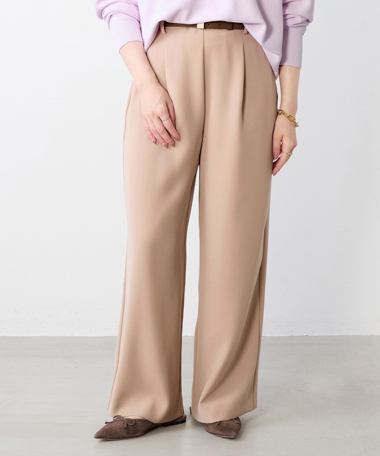 【マイカ ディール/MICA & DEAL】のシルキーストレートワイドパンツ 2サイズ展開 セットアップ対応 インテリア・キッズ・メンズ・レディースファッション・服の通販 founy(ファニー) 　ファッション　Fashion　レディースファッション　Fashion for Women　セットアップ　Matching Sets　レディースパンツ・ボトムス　Pants & Trousers / Bottoms　エレガント 上品　Elegant　カットソー　Cut and Sewn Top　シンプル　Simple, Minimal　スタイリッシュ　Stylish, Fashionable　スニーカー　Sneakers, Trainers　セットアップ　Set-Up, Coordinated Outfit　セーター　Sweater, Knitwear　ドレープ　Drape, Draping Fabric　フロント　Front, Front Design　ポケット　Pocket, Pocket Detail　リラックス　Relax, Relaxed Fit　ループ　Loop, Loop Knit　おすすめ　Recommended / Our Picks　入学式　Entrance Ceremony　卒業式　Graduation Ceremony　結婚式　Wedding　ビジネス 仕事 通勤　Business / Work / Commuting　BEIGE|ID: prp329100004862321 ipo3291000000036090106