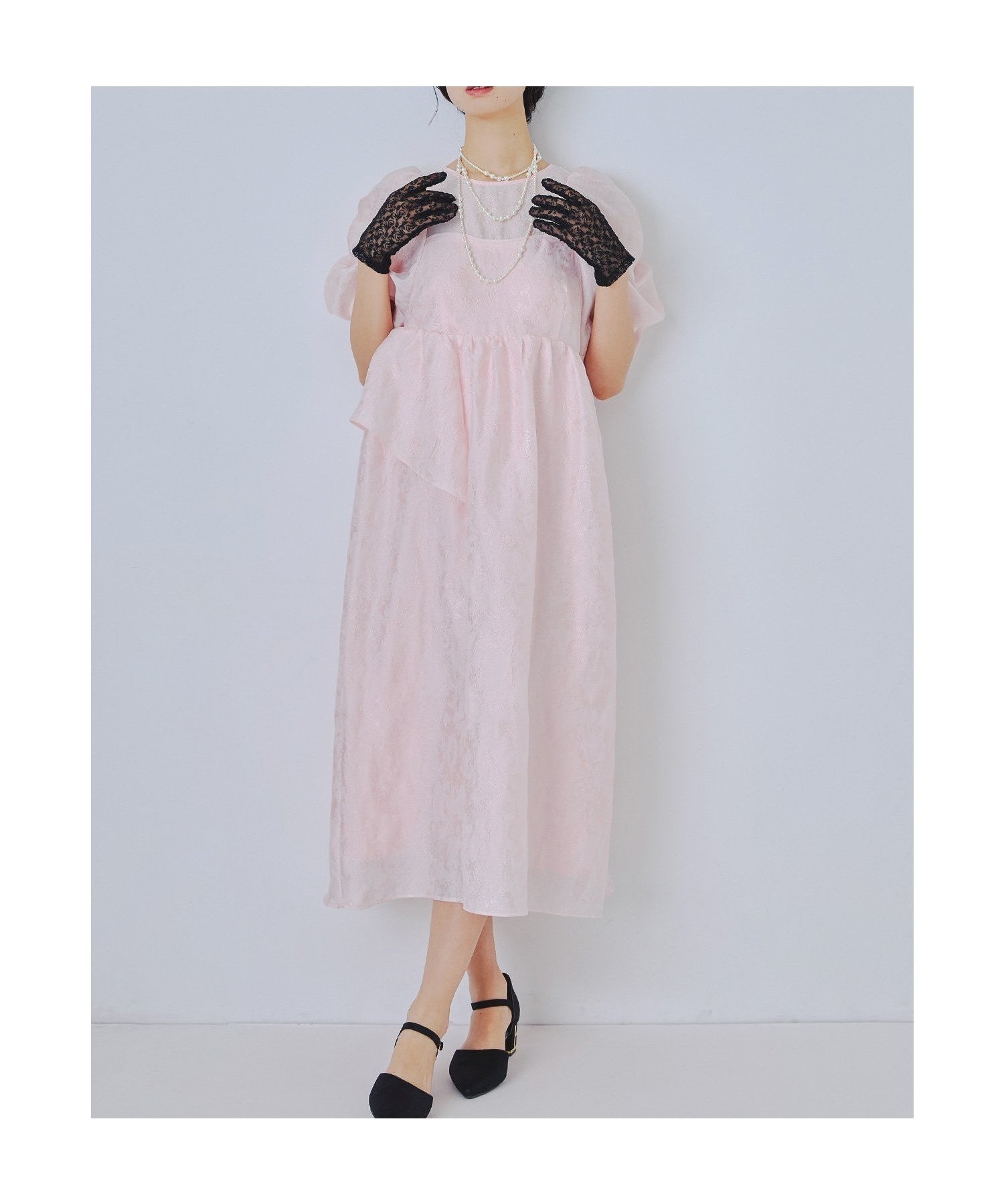 【ビーフラット/bflat】のバブルスリーブジャガードドレス マタニティ 妊婦 結婚式 二次会 成人式 同窓会 インテリア・キッズ・メンズ・レディースファッション・服の通販 founy(ファニー) 　ファッション　Fashion　レディースファッション　Fashion for Women　ワンピース　Dresses　フォーマル・パーティードレス・結婚式用ドレス　Elegant & Casual Dresses　アシンメトリー　Asymmetrical Style　ガーリー　Girly, Feminine Style　ギャザー　Gathered, Ruffled　ジャカード／ジャガード　Jacquard, Woven Pattern　スリーブ　Sleeve, Long Sleeve / Short Sleeve　ドレス　Dress, One-Piece　フリル　Frill, Ruffle　リゾート　Resort, Vacation Style　おすすめ　Recommended / Our Picks　結婚式　Wedding　披露宴　Wedding Reception　二次会　After Party　ピンク|ID: prp329100004862325 ipo3291000000036090268