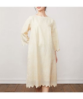 【ホコモモラ/Jocomomola】のスカラップフラワー総刺繍ワンピース 人気、トレンドファッション・服の通販 founy(ファニー) ファッション Fashion レディースファッション Fashion for Women ワンピース Dresses 春 Spring 秋 Autumn ショルダー Shoulder, Shoulder Strap スカラップ Scallop, Scalloped Edge ドロップ Drop Shoulder, Dropped Style 定番 Standard, Basic Item フラワー Flower, Floral フロント Front, Front Design ポケット Pocket, Pocket Detail ロング Long, Long-Length 冬 Winter / This Winter おすすめ Recommended / Our Picks 夏 Summer エレガント 上品 Elegant |ID:prp329100004862334