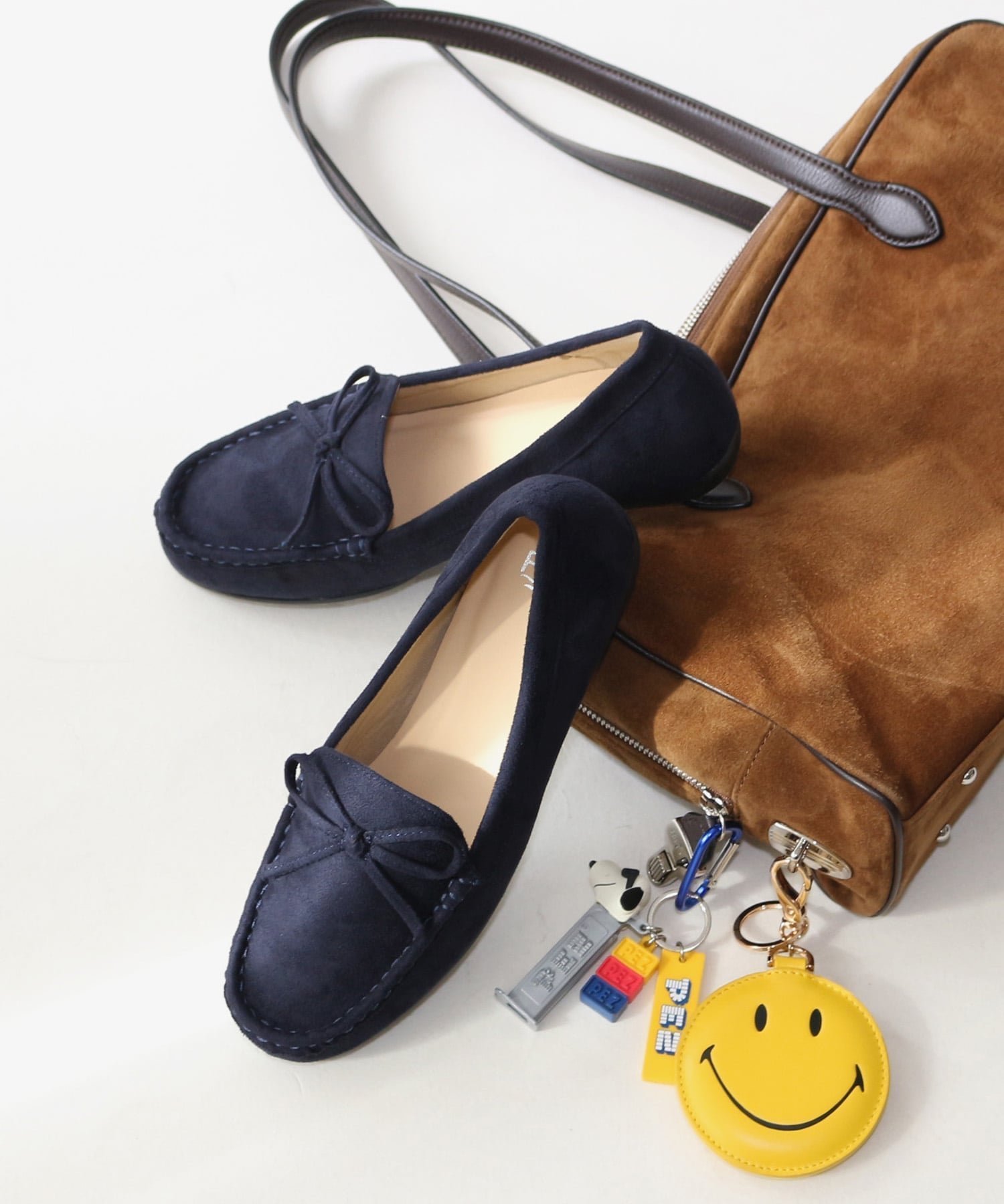 【フィン/Fin】のスエードリボンモカシン【低反発スポンジ入り】 インテリア・キッズ・メンズ・レディースファッション・服の通販 founy(ファニー) ファッション Fashion レディースファッション Fashion for Women クッション Cushion, Throw Pillow シンプル Simple, Minimal フォルム Silhouette, Form リボン Ribbon, Bow エレガント 上品 Elegant ビジネス 仕事 通勤 Business / Work / Commuting ネイビー|ID: prp329100004862369 ipo3291000000036091176