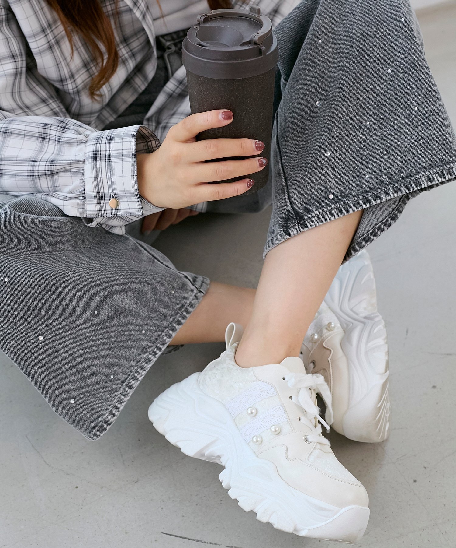 【マジェスティック レゴン/MAJESTIC LEGON】の2WAYデコリボンスニーカー インテリア・キッズ・メンズ・レディースファッション・服の通販 founy(ファニー) ファッション Fashion レディースファッション Fashion for Women 厚底 Platform Shoes クッション Cushion, Throw Pillow シューズ Shoes, Footwear スニーカー Sneakers, Trainers スペシャル Special, Limited Edition ダウン Down, Puffer トレンド Trend, Trending Now バレエ Ballet, Ballet Style パール Pearl, Pearl Accent フェミニン Feminine, Girly リボン Ribbon, Bow レース Lace, Lace Fabric ロング Long, Long-Length 再入荷 Restock / Back in Stock オフ|ID: prp329100004862407 ipo3291000000036091824