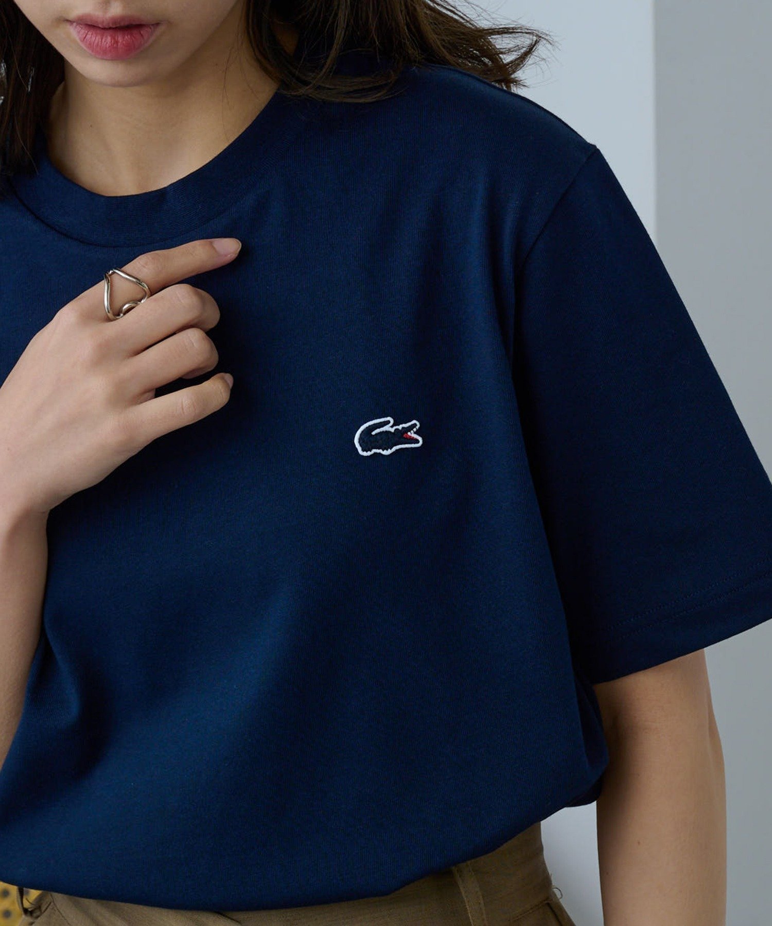 【カセットチャート/Cassette Chart】のLACOSTE/ラコステ/ワンポイントロゴTシャツ インテリア・キッズ・メンズ・レディースファッション・服の通販 founy(ファニー) 　ファッション　Fashion　レディースファッション　Fashion for Women　トップス・カットソー　Cut & Sew Tops　シャツ・ブラウス・オフィスカジュアル　Elegant Blouses & Button-Ups　ロングTシャツ・Tシャツ　Longline T-Shirts & Tees　カーゴパンツ　Cargo Pants, Utility Pants　キャップ　Cap, Baseball Cap　サマー　Summer, Summer Style　サングラス　Sunglasses, Shades　シンプル　Simple, Minimal　スタイリッシュ　Stylish, Fashionable　デニム　Denim, Jeans Material　トレンド　Trend, Trending Now　定番　Standard, Basic Item　ハーフ　Half, Half-Length　フィット　Fit, Slim Fit　フランス　France, French　フレンチ　French, French Style　プレミアム　Premium, High-End　ボトム　Bottoms, Lower Wear　ポロシャツ　Polo Shirt, Collared Tee　メンズ　Men's, Menswear　ワンポイント　One Point, Statement Accent　再入荷　Restock / Back in Stock　おすすめ　Recommended / Our Picks　夏　Summer　スーツケース キャリーケース　Suitcase / Carry Case　スマホショルダーバッグ　Smartphone Shoulder Bag　ビジネス 仕事 通勤　Business / Work / Commuting　NVY|ID: prp329100004862808 ipo3291000000036118970