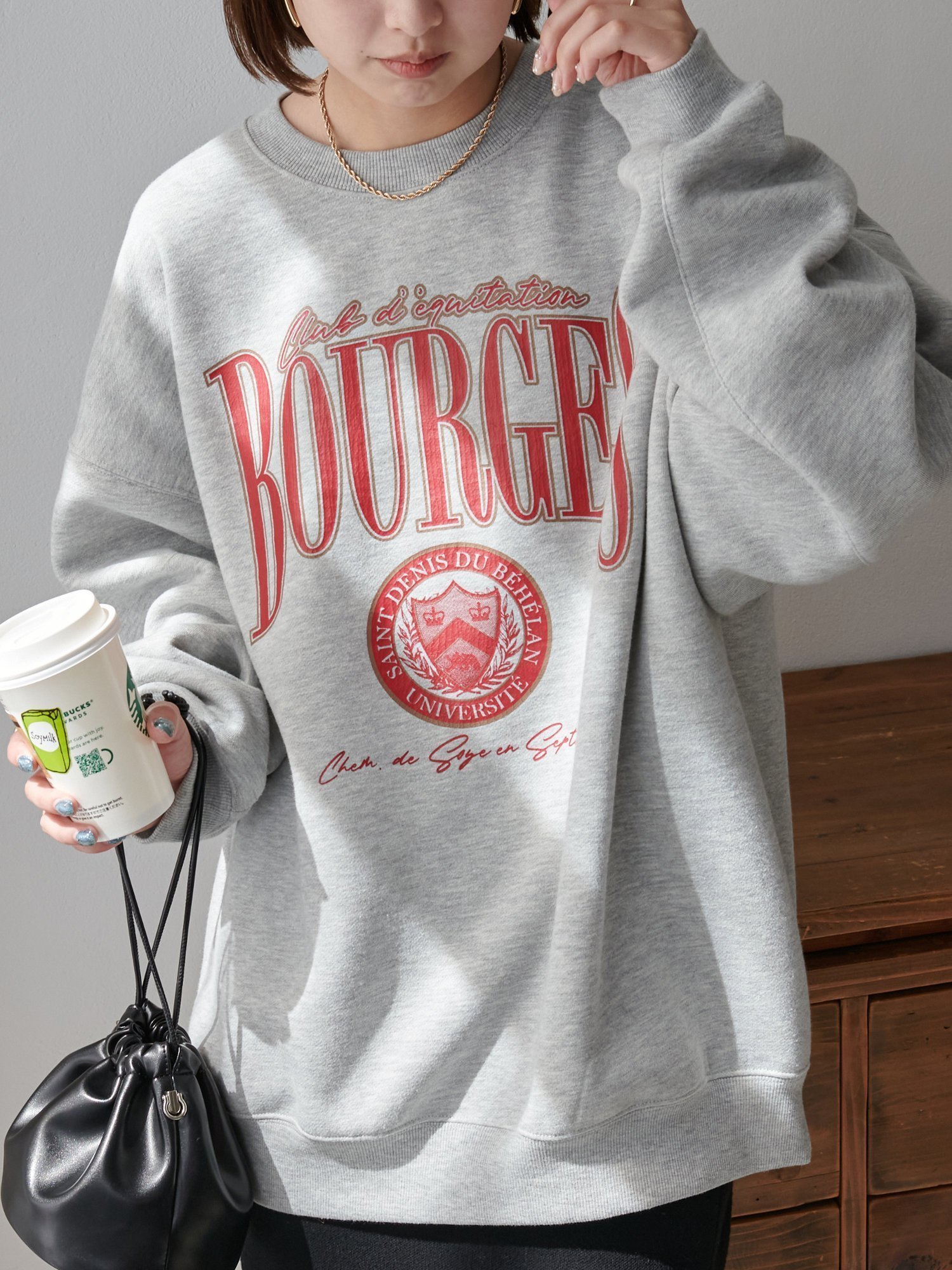 【ディスコート/Discoat】の【大ヒットアイテム】《WEB限定》カレッジロゴスウェット インテリア・キッズ・メンズ・レディースファッション・服の通販 founy(ファニー) 　ファッション　Fashion　レディースファッション　Fashion for Women　トップス・カットソー　Cut & Sew Tops　レディースパーカー・カジュアルフーディー　Casual Hoodies & Sweatshirts　スウェット・クルーネックトップス　Sweatshirts & Crewnecks / Relaxed Fit Sweat Tops　おすすめ　Recommended / Our Picks　スウェット / スエット　Sweatshirt, Sweatwear　スリーブ　Sleeve, Long Sleeve / Short Sleeve　ダウン　Down, Puffer　ビッグ　Big, Oversized　プリント　Print, Printed Pattern　ヴィンテージ　Vintage Style　人気　Popular, Best Seller　定番　Standard, Basic Item　春　Spring　秋　Autumn　ライトグレー|ID: prp329100004862821 ipo3291000000036119272