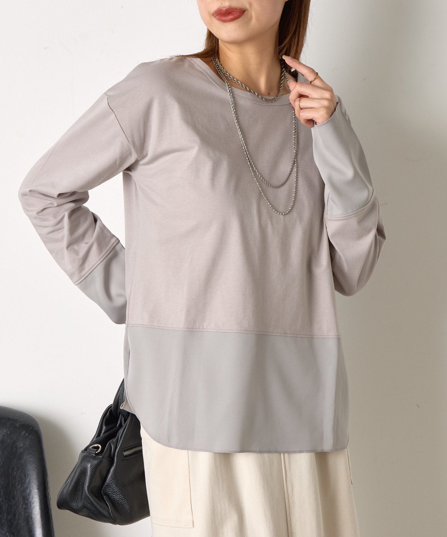 【ジェナ エスパス メルヴェイユ/Jena espace merveilleux】の【重ね着で活躍】裾切替カットソー インテリア・キッズ・メンズ・レディースファッション・服の通販 founy(ファニー) ファッション Fashion レディースファッション Fashion for Women トップス・カットソー Cut & Sew Tops カットソー・ベーシックTシャツ Cut-and-Sewn Tops / Stretch Tees & Basics インナー Innerwear カットソー Cut and Sewn Top 切替 Switching, Contrast Panel シアー Sheer, See-Through ジャケット Jacket, Outerwear スマート Smart, Elegant ツイル Twist, Twisted Detail 再入荷 Restock / Back in Stock おすすめ Recommended / Our Picks グレー|ID: prp329100004862825 ipo3291000000036119454