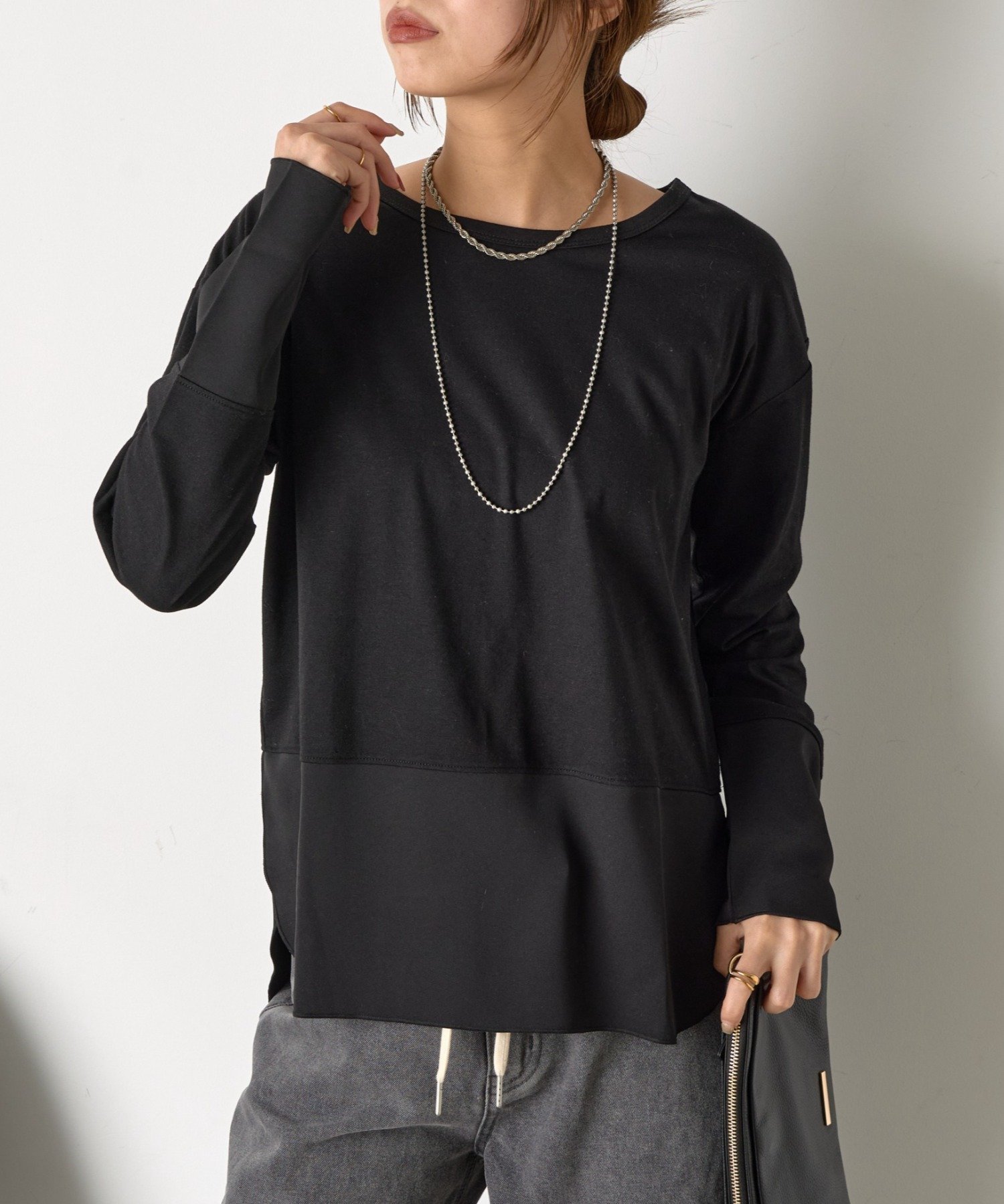 【ジェナ エスパス メルヴェイユ/Jena espace merveilleux】の【重ね着で活躍】裾切替カットソー インテリア・キッズ・メンズ・レディースファッション・服の通販 founy(ファニー) ファッション Fashion レディースファッション Fashion for Women トップス・カットソー Cut & Sew Tops カットソー・ベーシックTシャツ Cut-and-Sewn Tops / Stretch Tees & Basics インナー Innerwear カットソー Cut and Sewn Top 切替 Switching, Contrast Panel シアー Sheer, See-Through ジャケット Jacket, Outerwear スマート Smart, Elegant ツイル Twist, Twisted Detail 再入荷 Restock / Back in Stock おすすめ Recommended / Our Picks ブラック|ID: prp329100004862825 ipo3291000000036119456