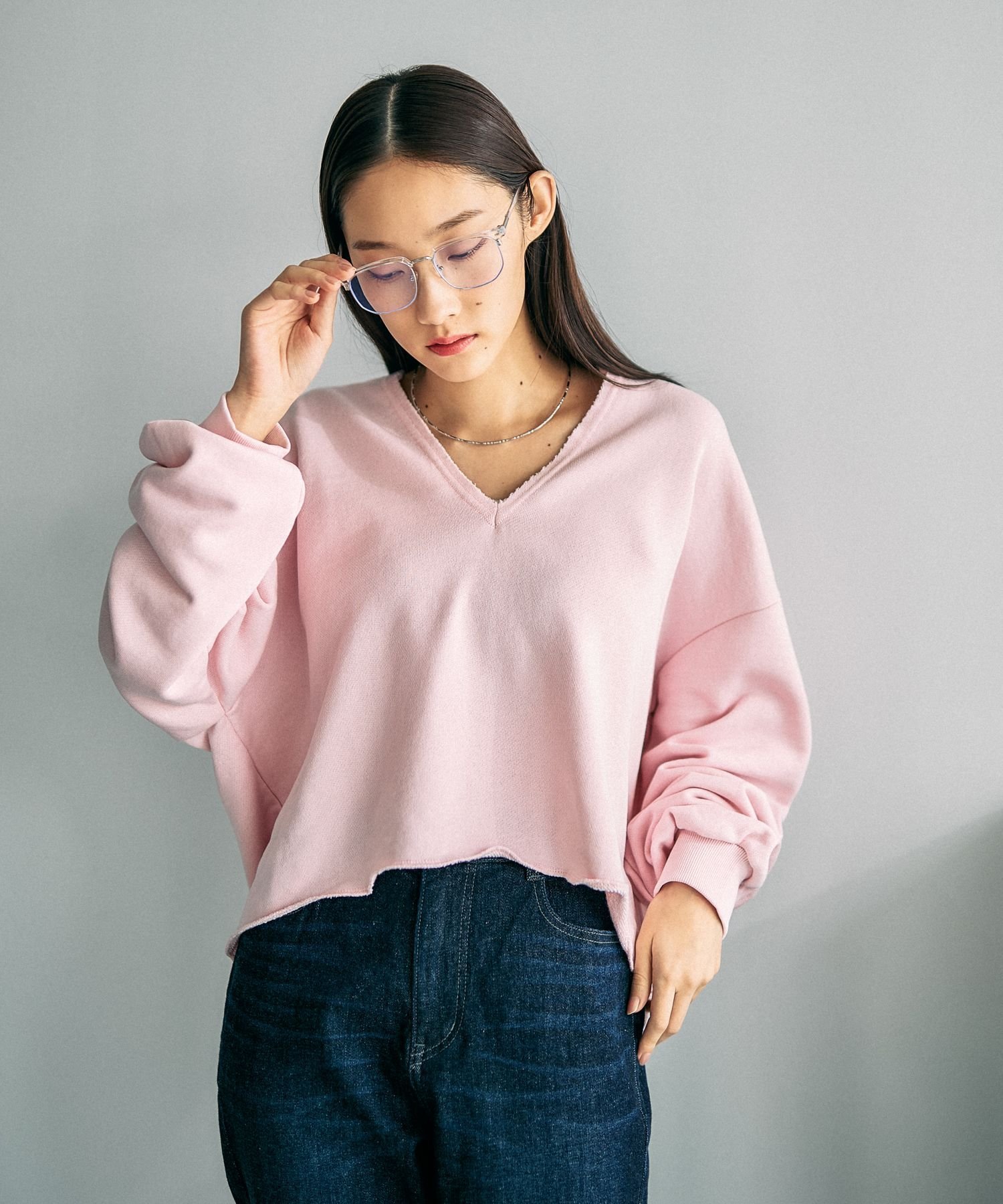 【レプシィム ローリーズファーム/LEPSIM LOWRYS FARM】の深スリットプルオーバー 人気、トレンドファッション・服の通販 founy(ファニー) ファッション Fashion レディースファッション Fashion for Women トップス・カットソー Cut & Sew Tops カジュアルプルオーバー・ニットトップス Pullovers & Knit Tops / Casual Pullovers インナー Innerwear シフォン Chiffon, Lightweight Fabric ショート Short, Short Length ワンポイント One Point, Statement Accent other-1|ID: prp329100004862828 ipo3291000000036119531