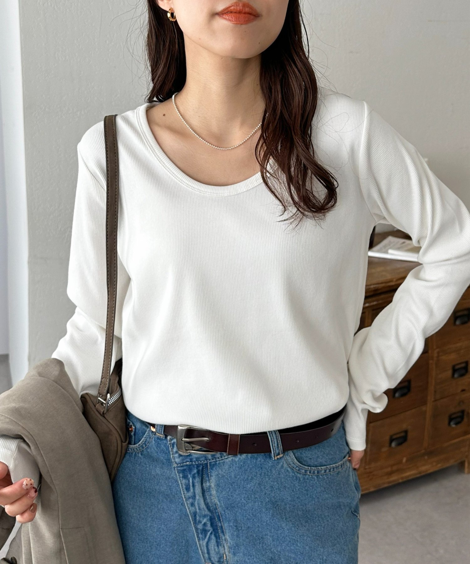 【ディスコート/Discoat】のリブUネックロングスリーブ インテリア・キッズ・メンズ・レディースファッション・服の通販 founy(ファニー) ファッション Fashion レディースファッション Fashion for Women おすすめ Recommended / Our Picks アクセサリー Fashion Accessories インナー Innerwear キャミ Camisole, Cami Top シンプル Simple, Minimal ジャケット Jacket, Outerwear スリーブ Sleeve, Long Sleeve / Short Sleeve デコルテ Décolleté, Neckline デニム Denim, Jeans Material ビジュー Bijou, Jewel-like Accent ブルゾン Blouson, Bomber Jacket ロング Long, Long-Length オフホワイト|ID: prp329100004862830 ipo3291000000036119610