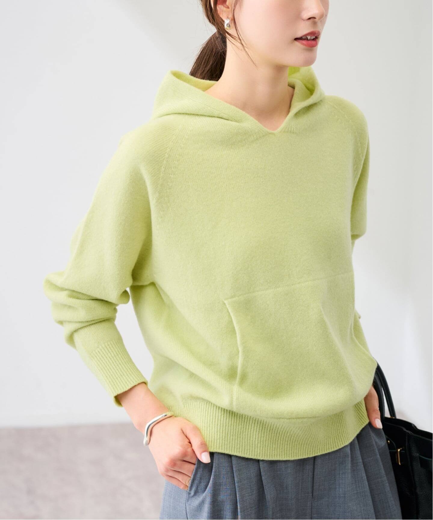 【フレームワーク/FRAMeWORK】の≪追加≫圧縮ウールフードプルオーバー インテリア・キッズ・メンズ・レディースファッション・服の通販 founy(ファニー) ファッション Fashion レディースファッション Fashion for Women トップス・カットソー Cut & Sew Tops カジュアルプルオーバー・ニットトップス Pullovers & Knit Tops / Casual Pullovers バランス Balance, Style Balance パーカー Hoodie, Parka フィット Fit, Slim Fit ホールガーメント WholeGarment, Seamless Knit ポケット Pocket, Pocket Detail グリーン B|ID: prp329100004862847 ipo3291000000036120485