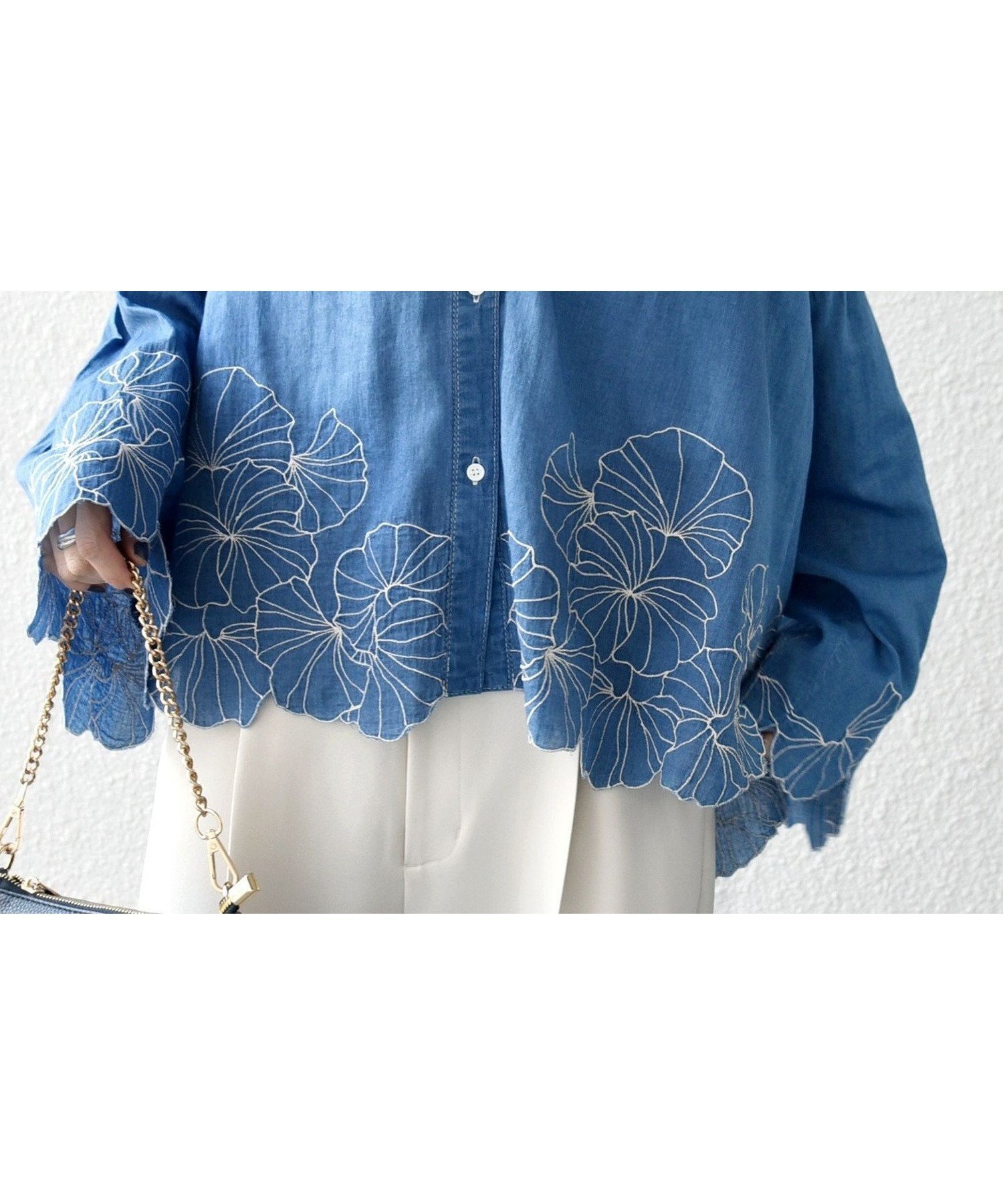 【シップス フォー ウィメン/SHIPS】のSHIPS any 手洗い可能 シアー デニム フラワー エンブロ タック シャツ 人気、トレンドファッション・服の通販 founy(ファニー) ファッション Fashion レディースファッション Fashion for Women トップス・カットソー Cut & Sew Tops シャツ・ブラウス・オフィスカジュアル Elegant Blouses & Button-Ups インナー Innerwear 洗える Machine Washable シアー Sheer, See-Through ショルダー Shoulder, Shoulder Strap タートルネック Turtleneck, High Neck デニム Denim, Jeans Material ドロップ Drop Shoulder, Dropped Style フェミニン Feminine, Girly フラワー Flower, Floral フロント Front, Front Design モチーフ Motif, Design Theme リラックス Relax, Relaxed Fit おすすめ Recommended / Our Picks 2026年 2026 other-1|ID: prp329100004862850 ipo3291000000036120615