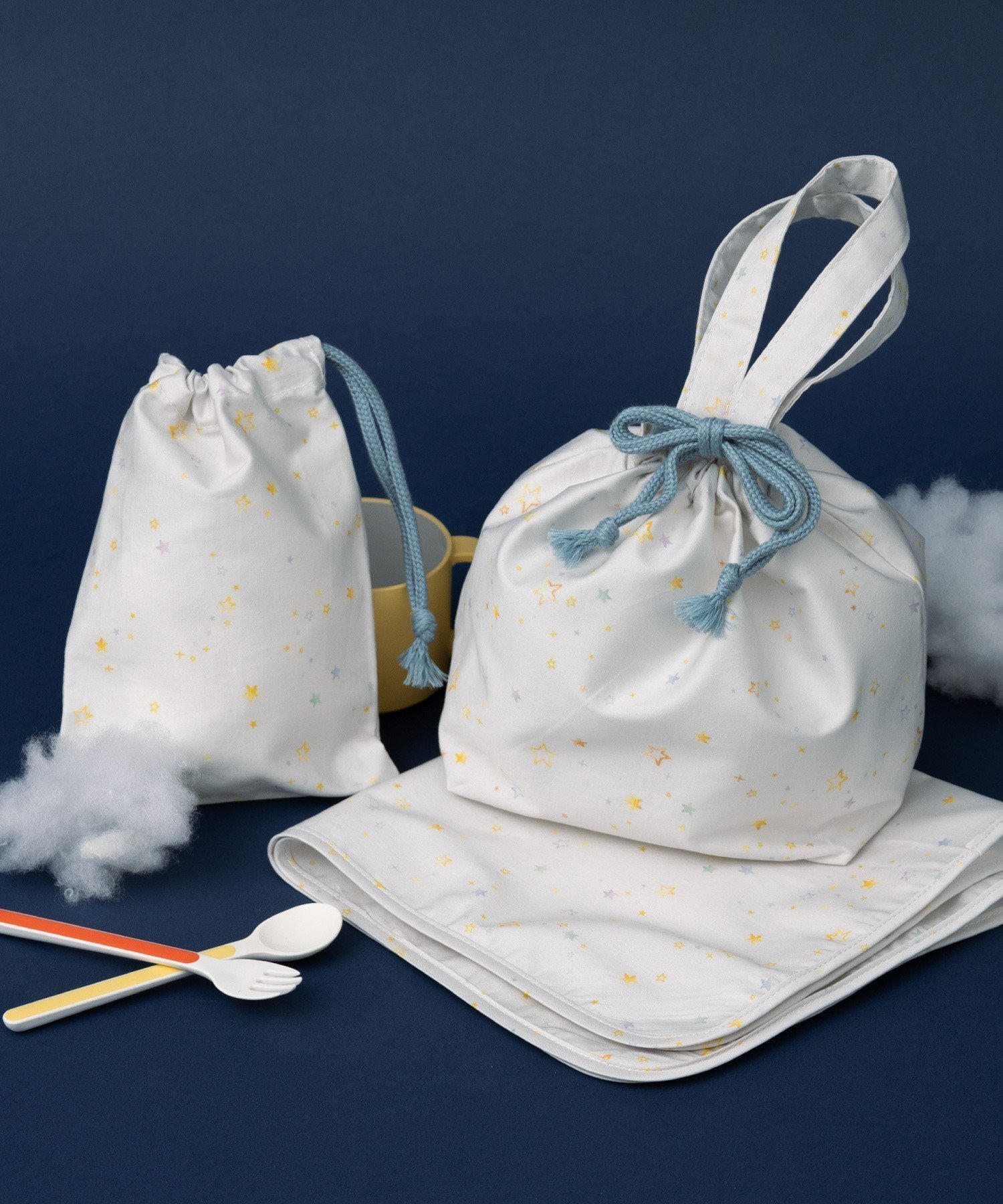 【パンパンテュテュ/panpantutu / KIDS】の通園ランチ3点セット(ランチクロス/ミニ巾着/ランチ巾着) インテリア・キッズ・メンズ・レディースファッション・服の通販 founy(ファニー) 　ファッション　Fashion　キッズファッション　Fashion for Kids　イエロー　Yellow　ヴィンテージ　Vintage Style　キャラクター　Character, Licensed Characters　巾着　Drawstring Bag, Kinchaku　スウィート　Sweet, Cute Style　プリント　Print, Printed Pattern　ラベンダー　Lavender　リボン　Ribbon, Bow　ループ　Loop, Loop Knit　エレガント 上品　Elegant　入学式　Entrance Ceremony　お星様グレー|ID: prp329100004863541 ipo3291000000036158705