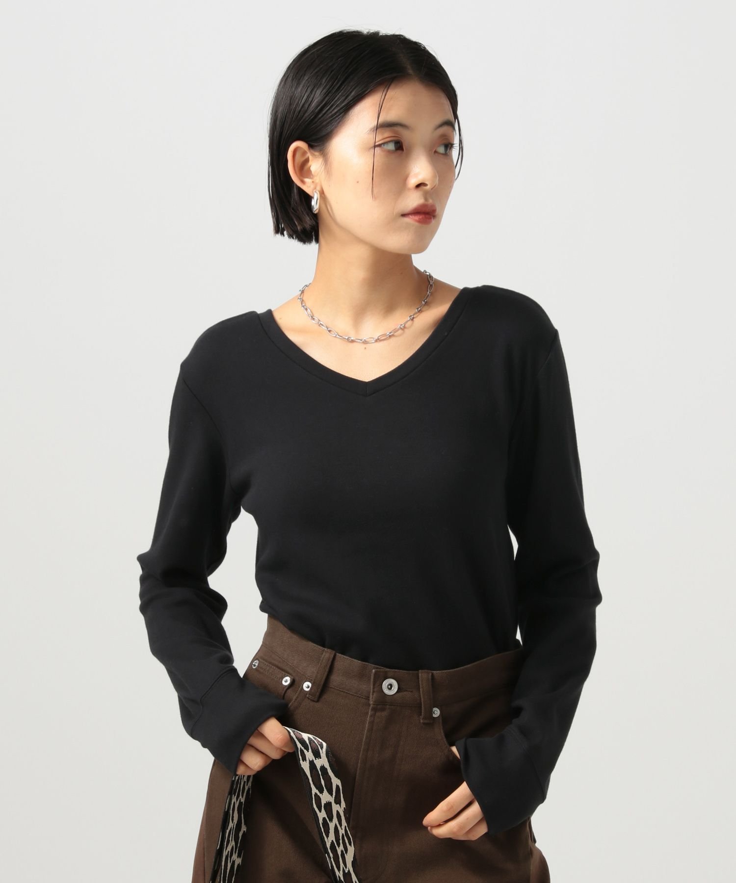 【ベイフロー/BAYFLOW】の前後VとUネックで着られる 2WAYストレッチスムースロンT インテリア・キッズ・メンズ・レディースファッション・服の通販 founy(ファニー) ファッション Fashion レディースファッション Fashion for Women トップス・カットソー Cut & Sew Tops ロングTシャツ・Tシャツ Longline T-Shirts & Tees おすすめ Recommended / Our Picks インナー Innerwear カットソー Cut and Sewn Top ストレッチ Stretch, Stretchy Fabric ボーダー Border, Stripe ラウンド Round, Round Neck ロング Long, Long-Length 人気 Popular, Best Seller 定番 Standard, Basic Item 無地 Plain, Solid Color ブラック19|ID: prp329100004863563 ipo3291000000036160060