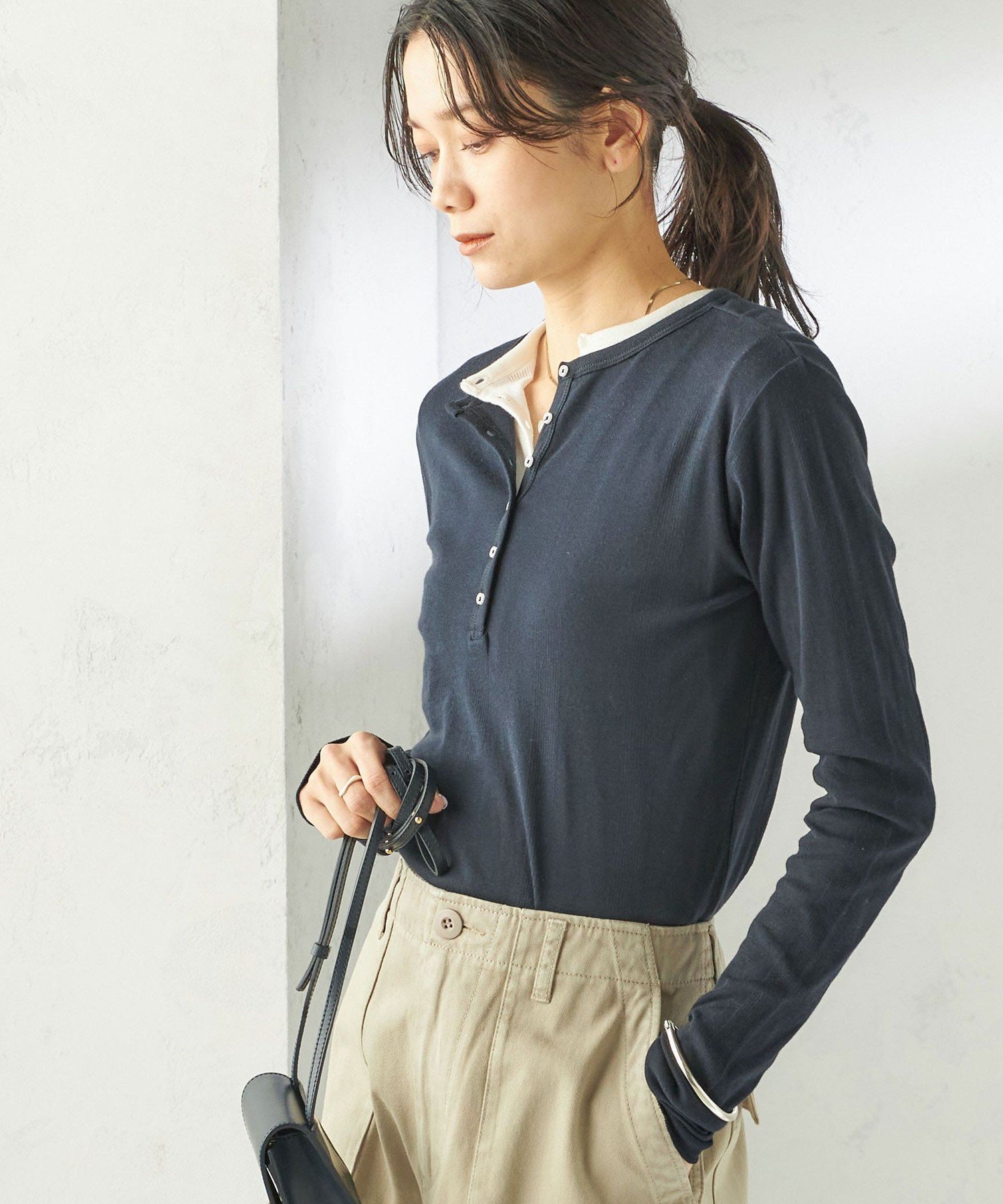 【シップス フォー ウィメン/SHIPS】の【SHIPS別注】miller シアー ヘンリー ネック ロング スリーブ TEE インテリア・キッズ・メンズ・レディースファッション・服の通販 founy(ファニー) 　ファッション　Fashion　レディースファッション　Fashion for Women　イエロー　Yellow　インナー　Innerwear　キャミソール　Camisole, Spaghetti Strap Top　シアー　Sheer, See-Through　スリーブ　Sleeve, Long Sleeve / Short Sleeve　タンク　Tank Top, Sleeveless Top　人気　Popular, Best Seller　ポケット　Pocket, Pocket Detail　別注　Limited Edition, Custom Order　ロング　Long, Long-Length　おすすめ　Recommended / Our Picks　2026年　2026　ネイビー|ID: prp329100004863581 ipo3291000000036161810