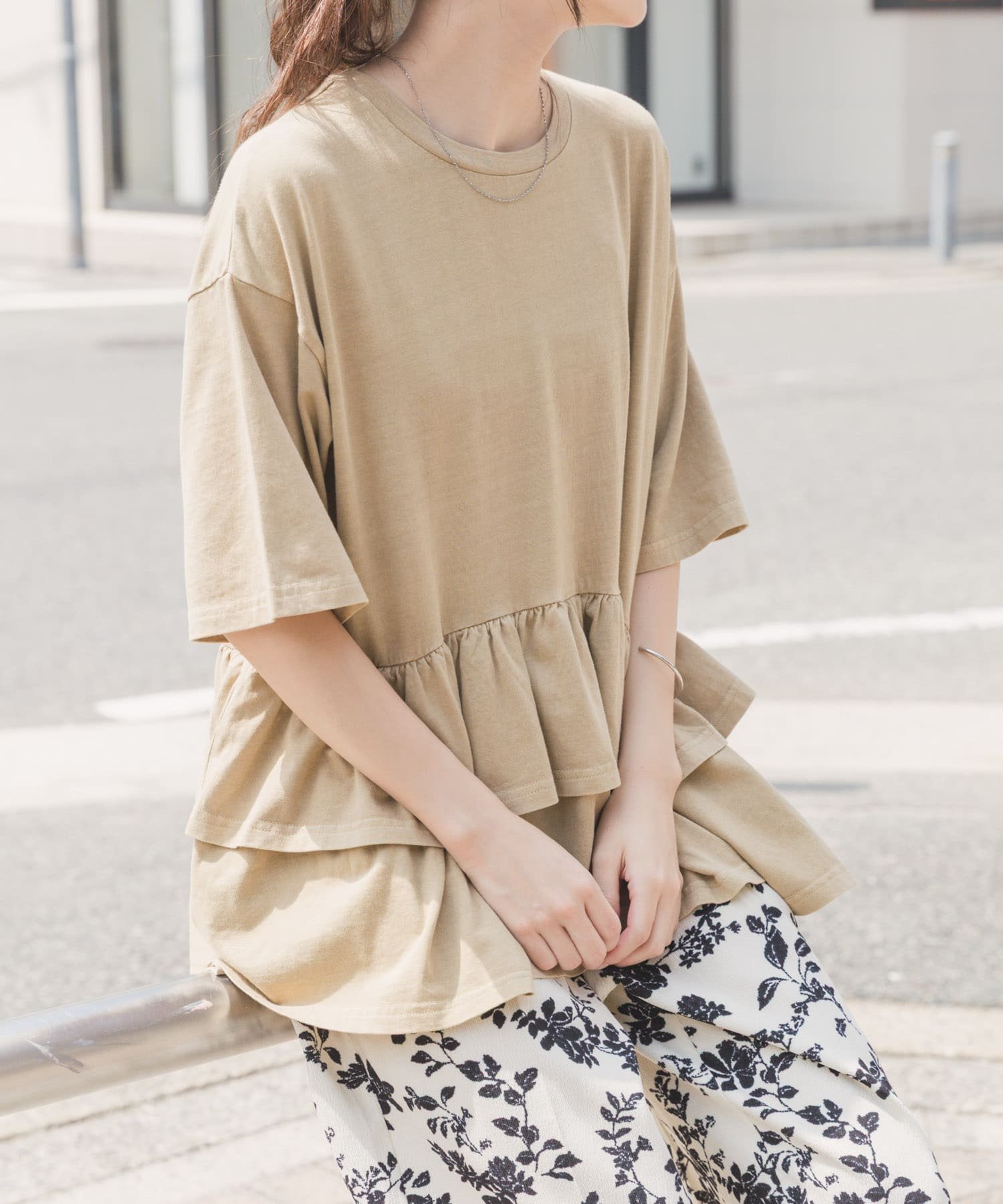 【アイテムズアーバンリサーチ/ITEMS URBAN RESEARCH】のピグメントティアードTシャツ インテリア・キッズ・メンズ・レディースファッション・服の通販 founy(ファニー) ファッション Fashion レディースファッション Fashion for Women トップス・カットソー Cut & Sew Tops シャツ・ブラウス・オフィスカジュアル Elegant Blouses & Button-Ups ロングTシャツ・Tシャツ Longline T-Shirts & Tees 2025年 2025 2025春夏・S/S Spring/Summer 2025 SS25 カットソー Cut and Sewn Top ティアード Tiered, Tiered Style ボトム Bottoms, Lower Wear 夏 Summer S/S・春夏 SS, Spring/Summer, Warm Season ベージュ|ID: prp329100004863591 ipo3291000000036162644