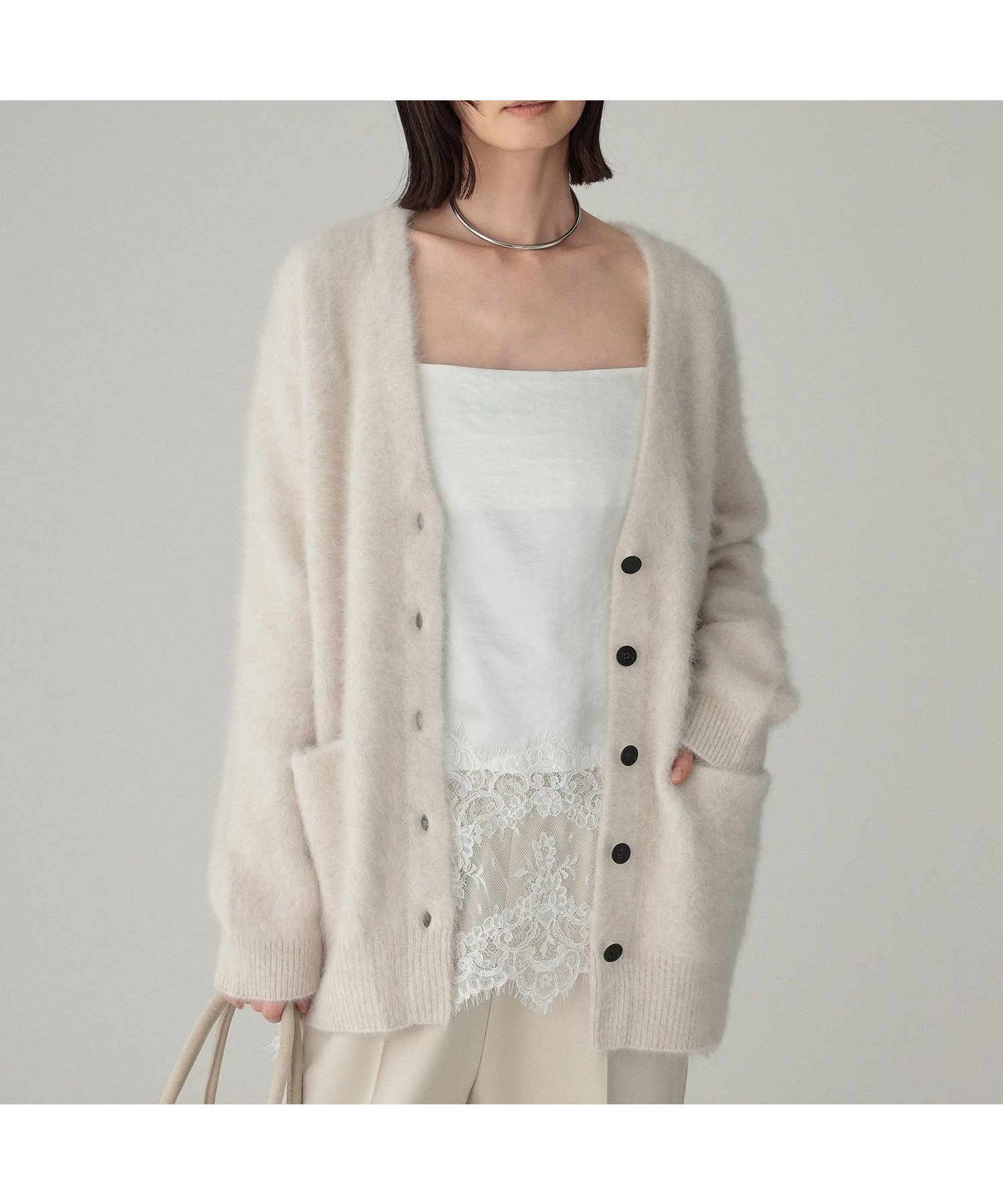 【バビロン/BABYLONE / KIDS】のFOXカシミヤカーディガン インテリア・キッズ・メンズ・レディースファッション・服の通販 founy(ファニー) ファッション Fashion キッズファッション Fashion for Kids 秋 Autumn カーディガン Cardigan, Knitwear キャミソール Camisole, Spaghetti Strap Top トレンド Trend, Trending Now フェミニン Feminine, Girly ミドル Middle Length, Mid Height レース Lace, Lace Fabric 再入荷 Restock / Back in Stock おすすめ Recommended / Our Picks 2025年 2025 2025-2026秋冬・A/W Autumn/Winter 2025–26 AW25–26 オフホワイト11|ID: prp329100004863597 ipo3291000000036163725