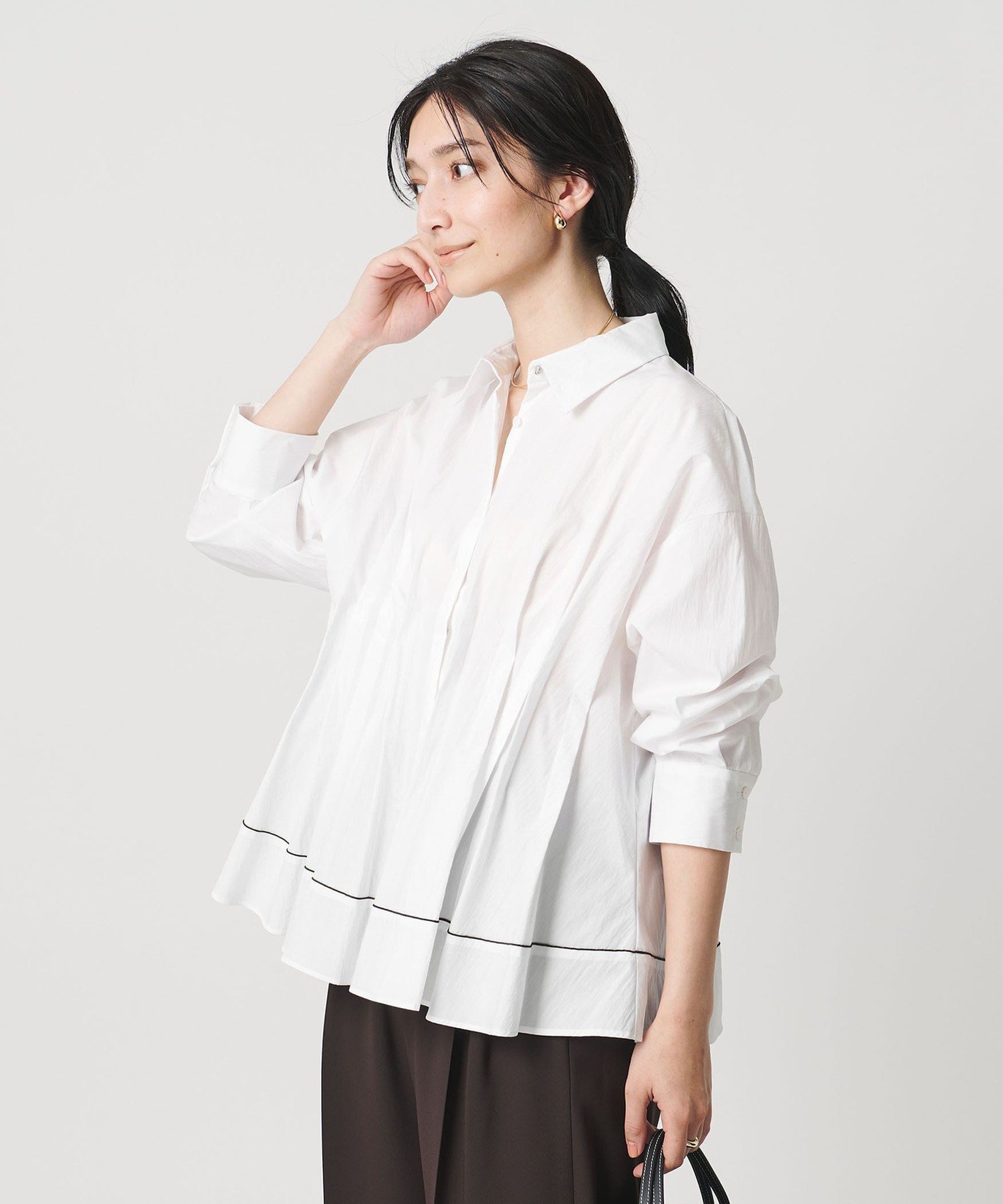 【ユナイテッドアローズ/UNITED ARROWS】のピンタック シャツブラウス インテリア・キッズ・メンズ・レディースファッション・服の通販 founy(ファニー) 　ファッション　Fashion　レディースファッション　Fashion for Women　トップス・カットソー　Cut & Sew Tops　シャツ・ブラウス・オフィスカジュアル　Elegant Blouses & Button-Ups　ヴィンテージ　Vintage Style　切替　Switching, Contrast Panel　タンブラー　Tumbler, Travel Mug　ワイド　Wide, Wide Fit　おすすめ　Recommended / Our Picks　WHITE|ID: prp329100004863605 ipo3291000000036164285