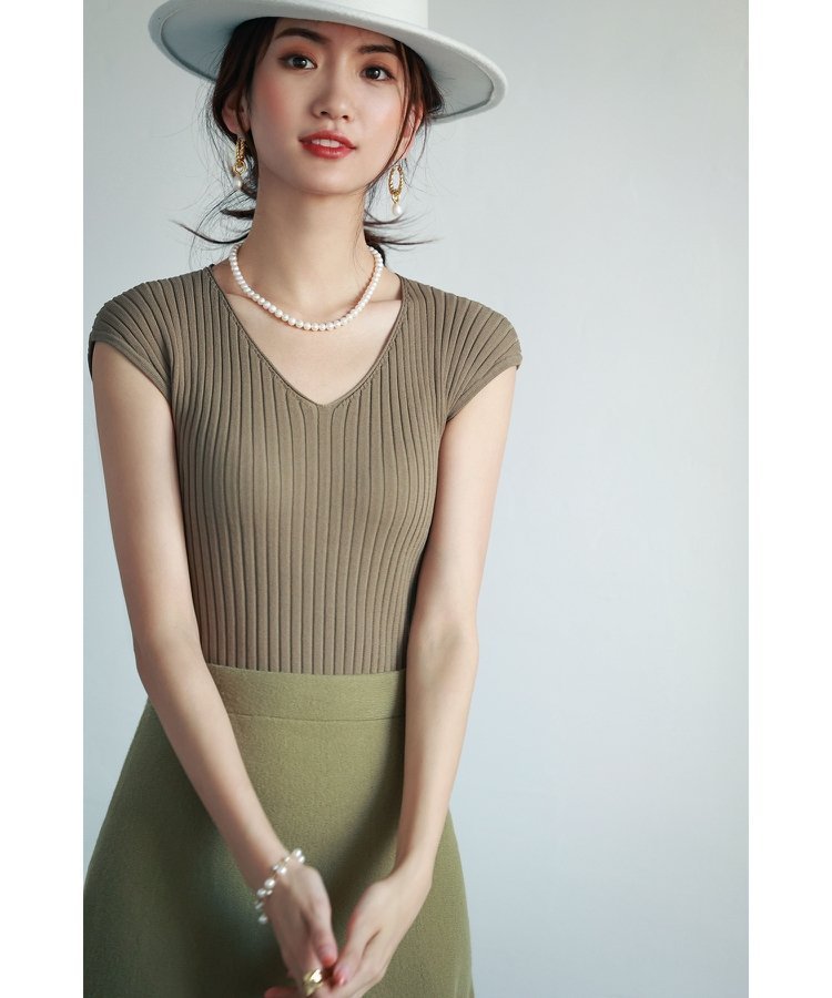 【セゾンドパピヨン/SAISON DE PAPILLON】のフレンチスリーブリブ切替サマーニットトップス インテリア・キッズ・メンズ・レディースファッション・服の通販 founy(ファニー) 　ファッション　Fashion　レディースファッション　Fashion for Women　トップス・カットソー　Cut & Sew Tops　ニット　Knit Tops & Sweaters　インナー　Innerwear　ウェーブ　Wavy Pattern　コンパクト　Compact, Small Size　切替　Switching, Contrast Panel　シンプル　Simple, Minimal　ジャケット　Jacket, Outerwear　スリーブ　Sleeve, Long Sleeve / Short Sleeve　フィット　Fit, Slim Fit　フレンチ　French, French Style　リブニット　Rib Knit, Ribbed Knit　おすすめ　Recommended / Our Picks　エレガント 上品　Elegant　グリーン系その他|ID: prp329100004863606 ipo3291000000036164358