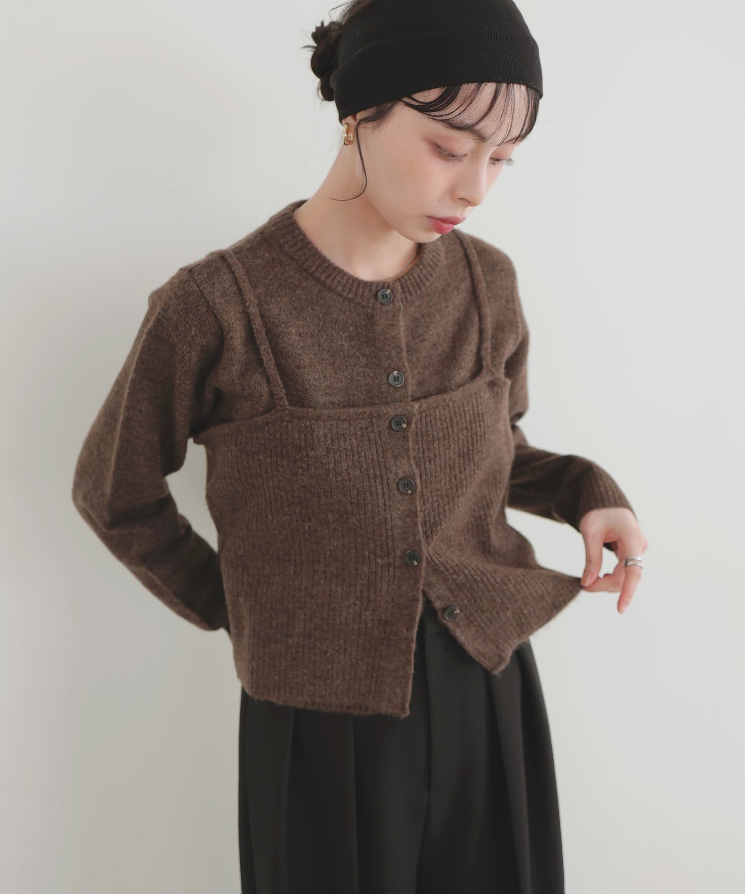 【リアン/Lian】のビスチェセットニットカーディガン インテリア・キッズ・メンズ・レディースファッション・服の通販 founy(ファニー) 　ファッション　Fashion　レディースファッション　Fashion for Women　トップス・カットソー　Cut & Sew Tops　ニット　Knit Tops & Sweaters　カーディガン・羽織り　Layered Style Cardigans　ビスチェ　Bustiers & Corset Tops / Layered Bustier Style　カーディガン　Cardigan, Knitwear　ビスチェ　Bustier, Corset Top　ブラウン|ID: prp329100004863928 ipo3291000000036182394